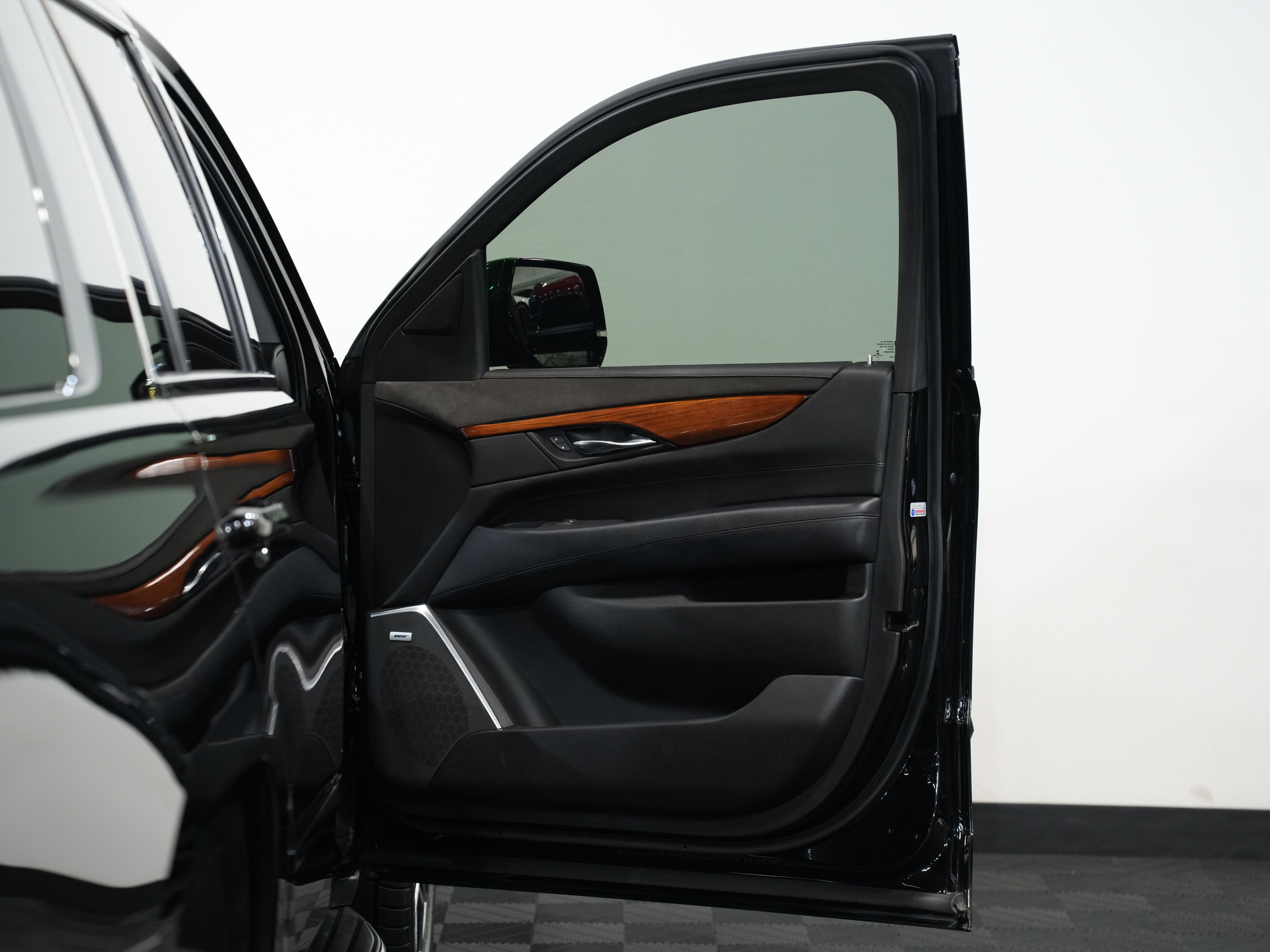 BLACK, 2016 CADILLAC ESCALADE Image 22
