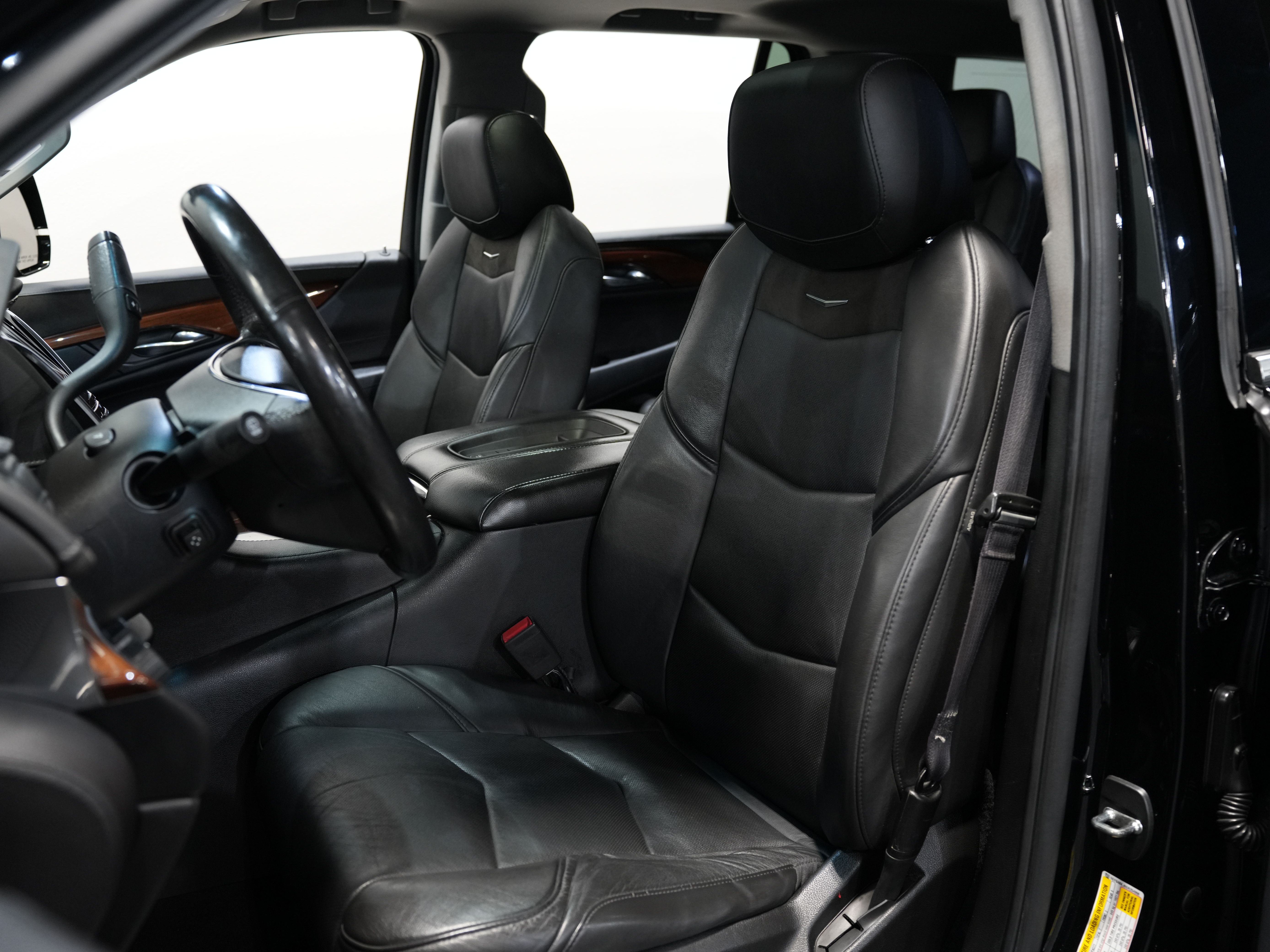 BLACK, 2016 CADILLAC ESCALADE Image 30