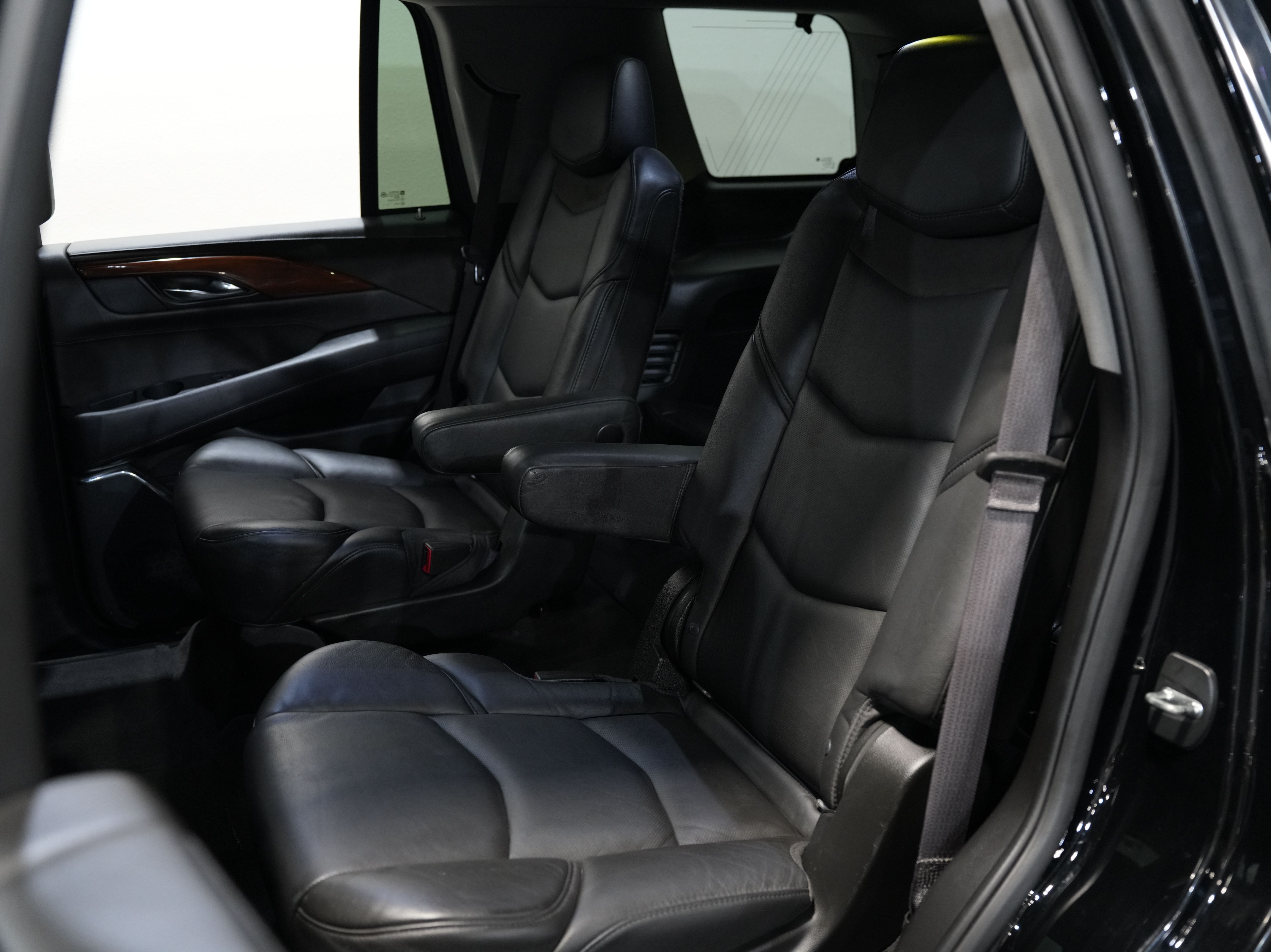 BLACK, 2016 CADILLAC ESCALADE Image 33