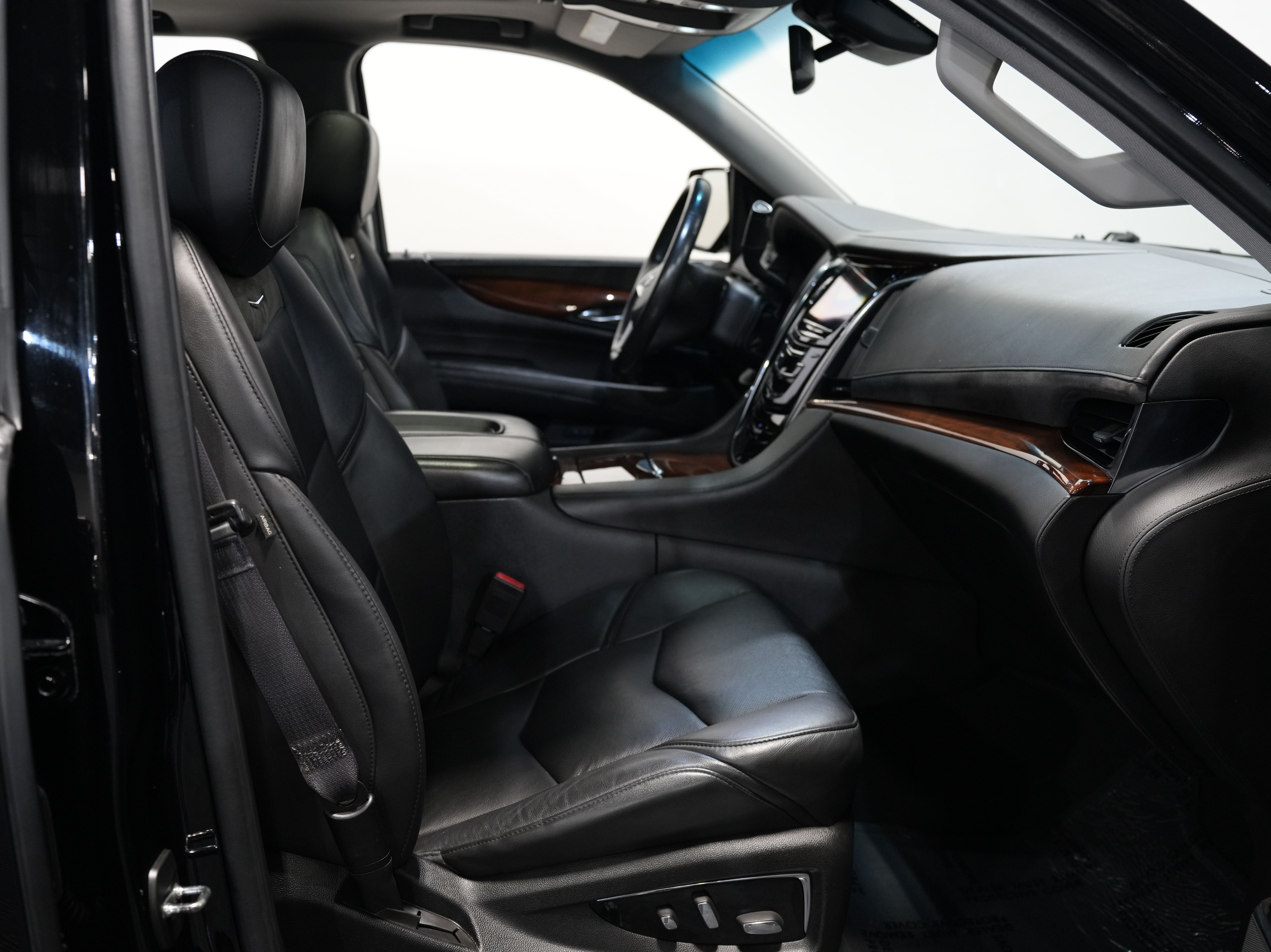 BLACK, 2016 CADILLAC ESCALADE Image 37