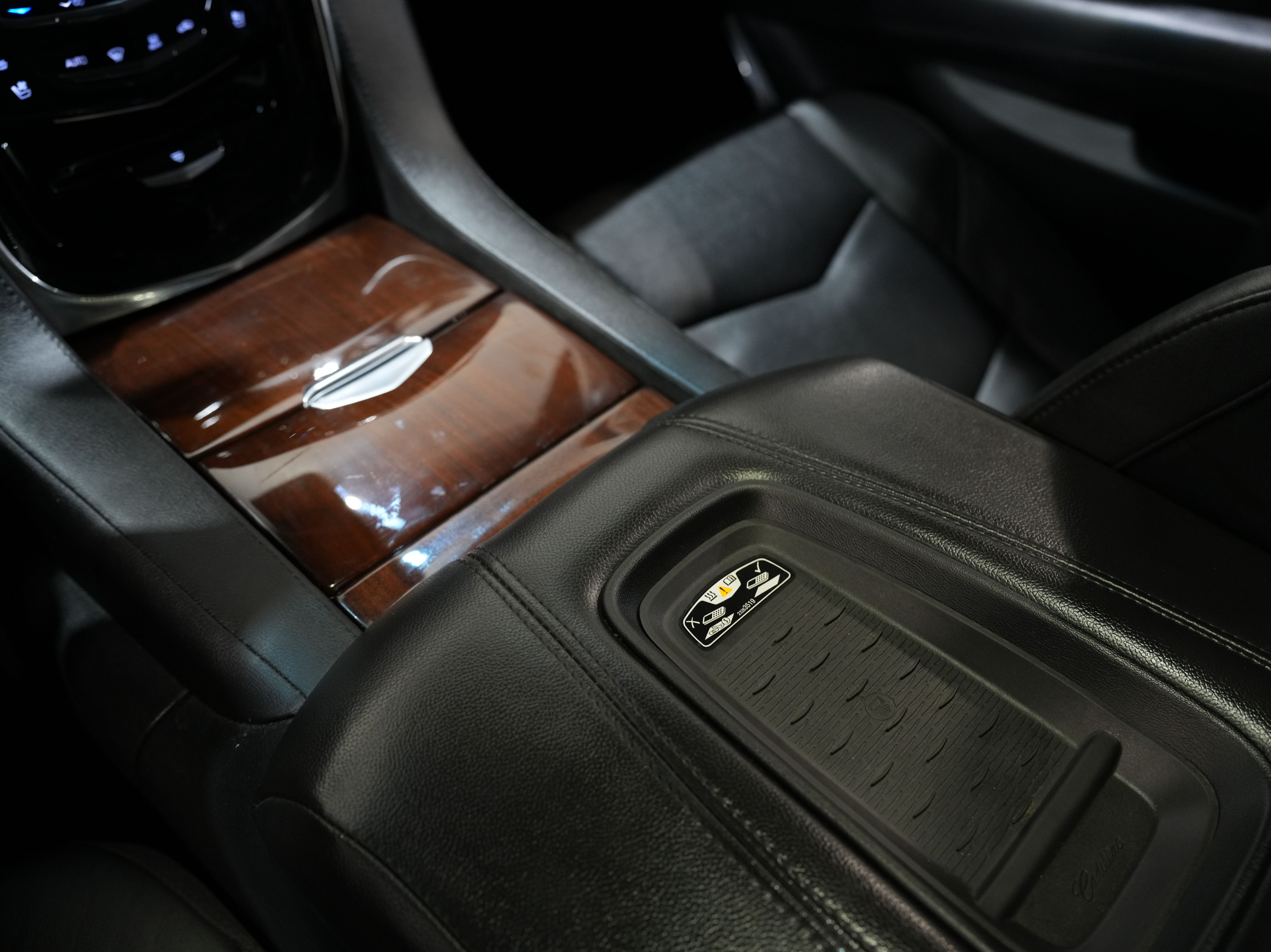 BLACK, 2016 CADILLAC ESCALADE Image 47