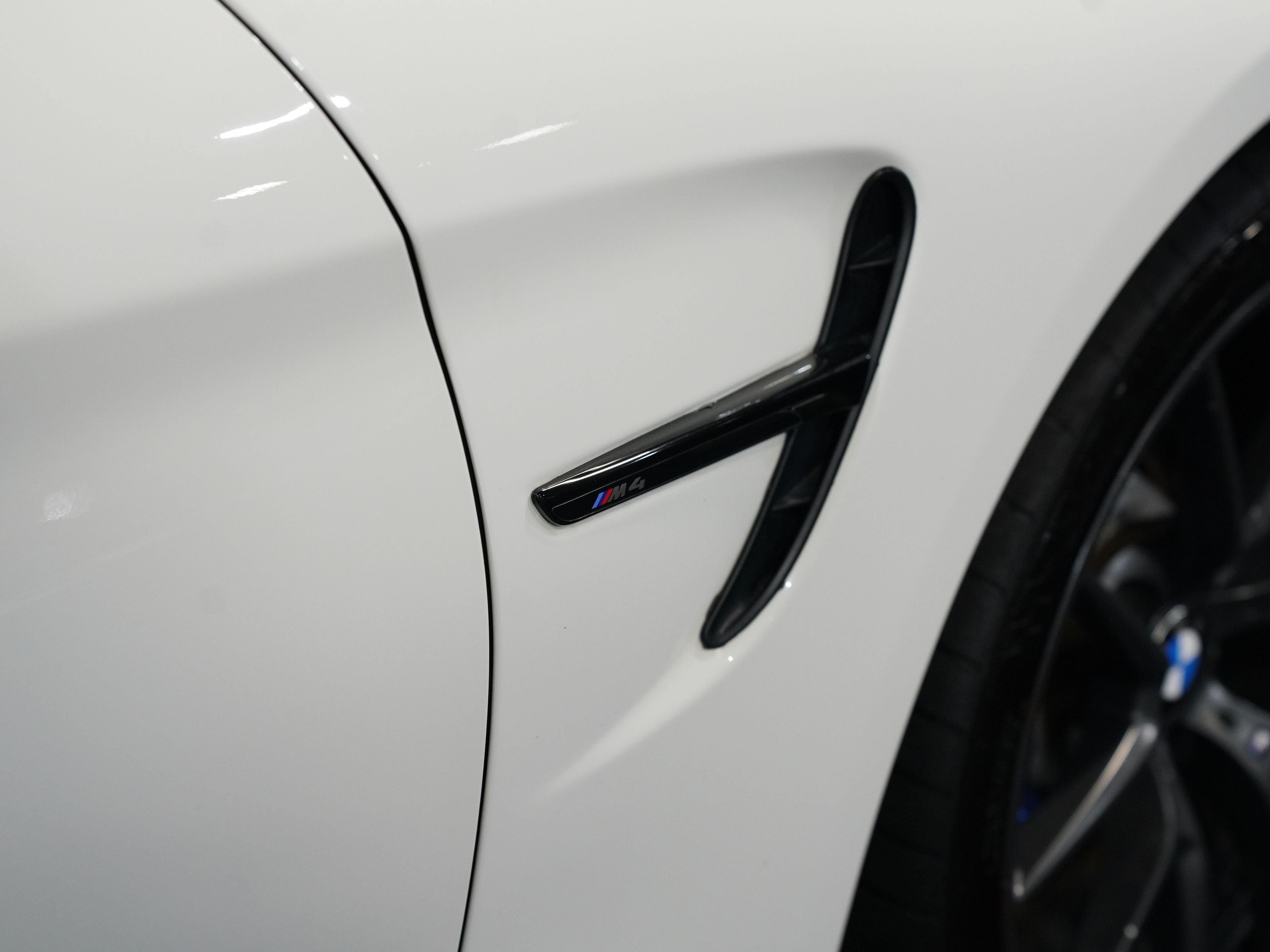 WHITE, 2020 BMW M4 Image 15