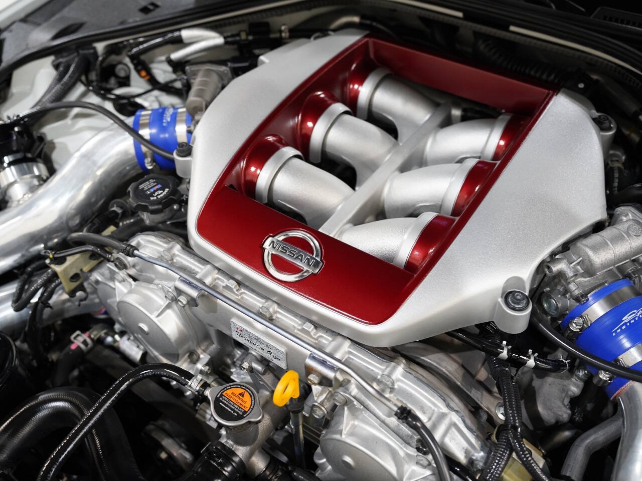 PEARL WHITE, 2015 NISSAN GT-R Image 47