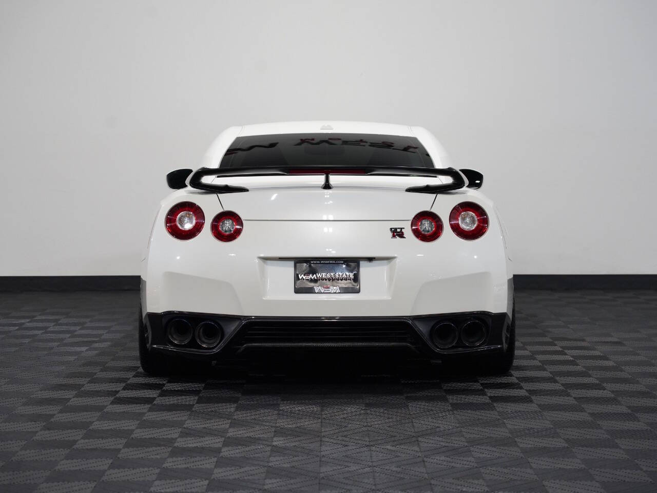 PEARL WHITE, 2015 NISSAN GT-R Image 7