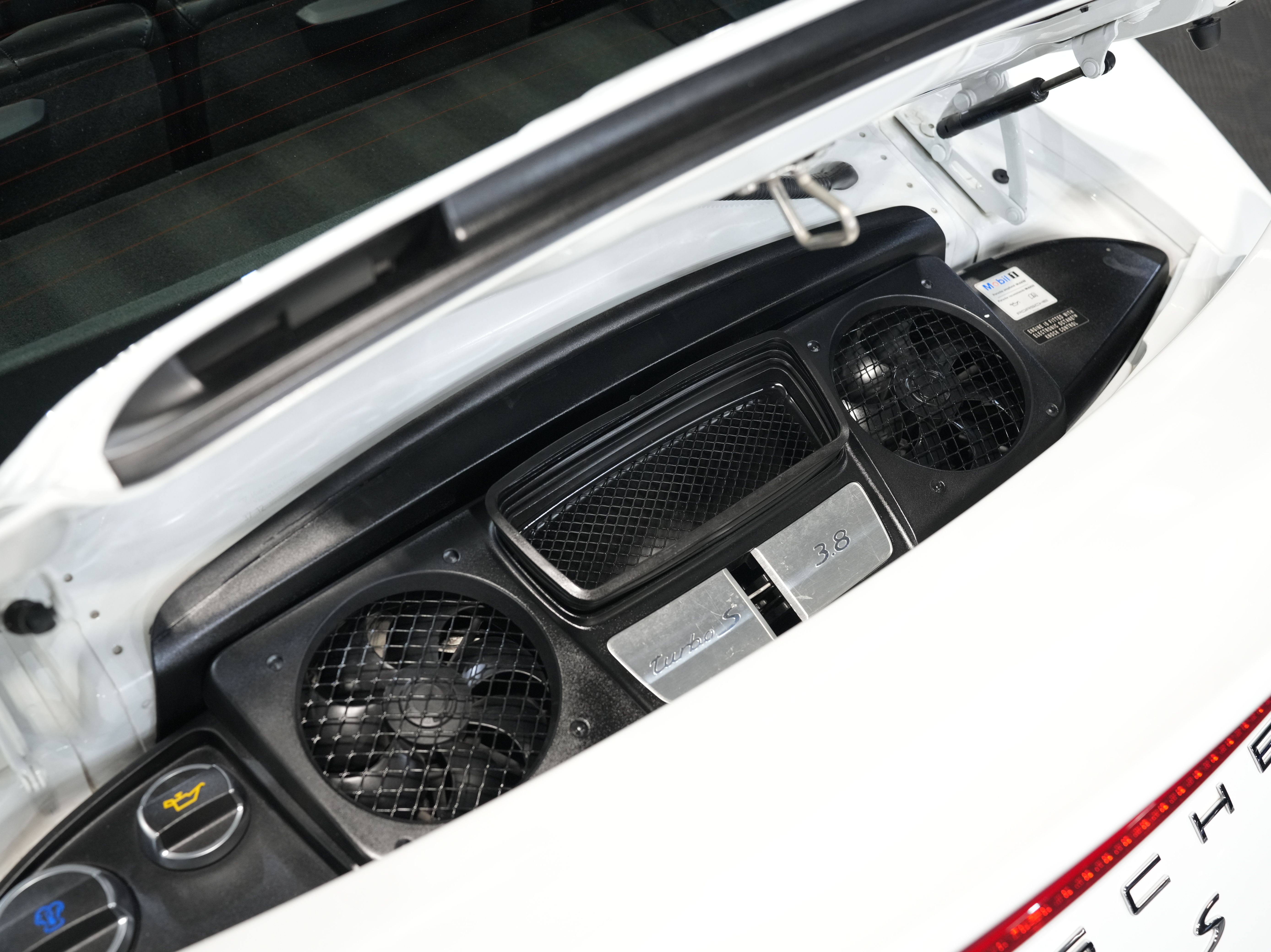 WHITE, 2014 PORSCHE 911 Image 47