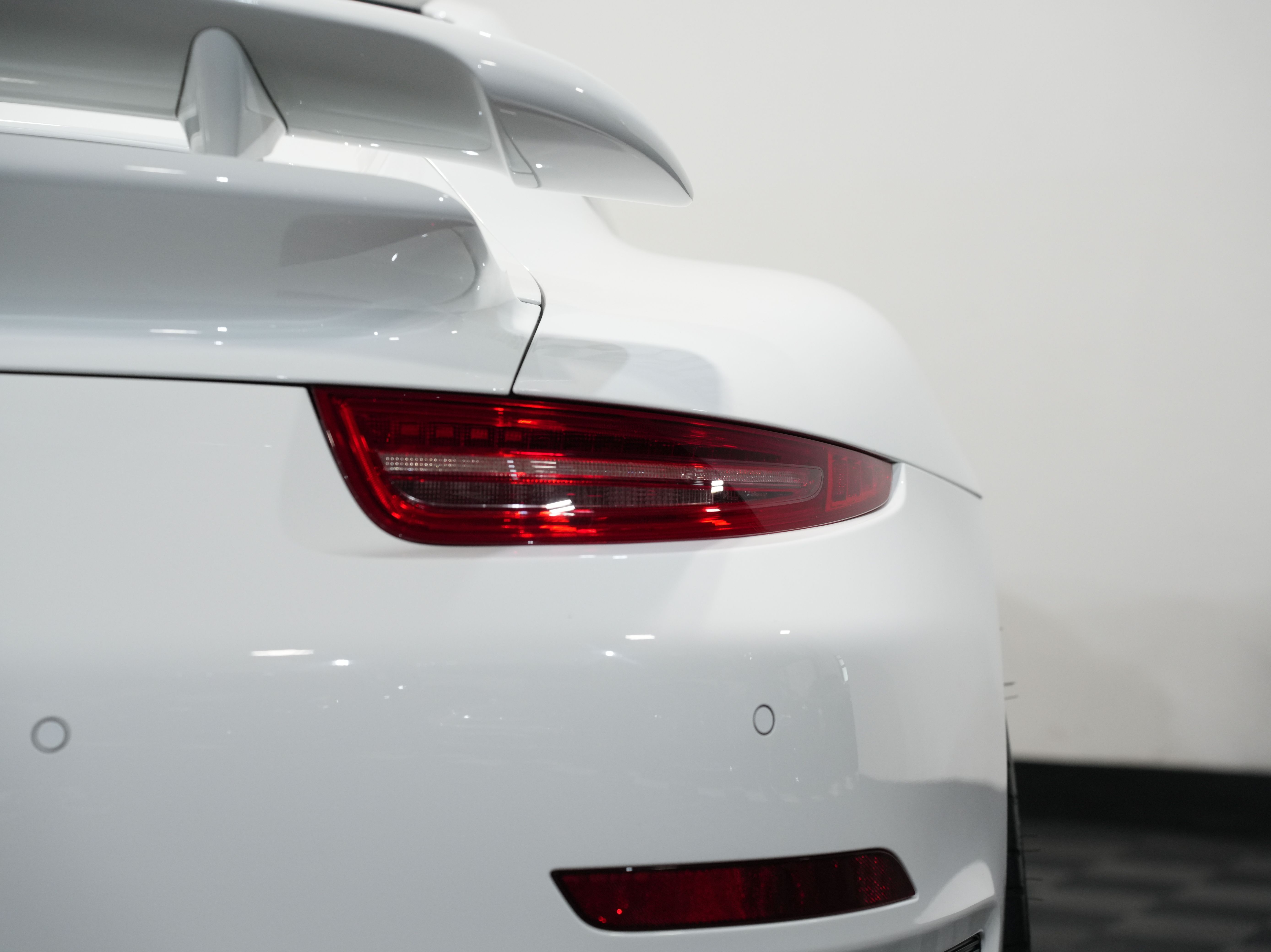 WHITE, 2014 PORSCHE 911 Image 19