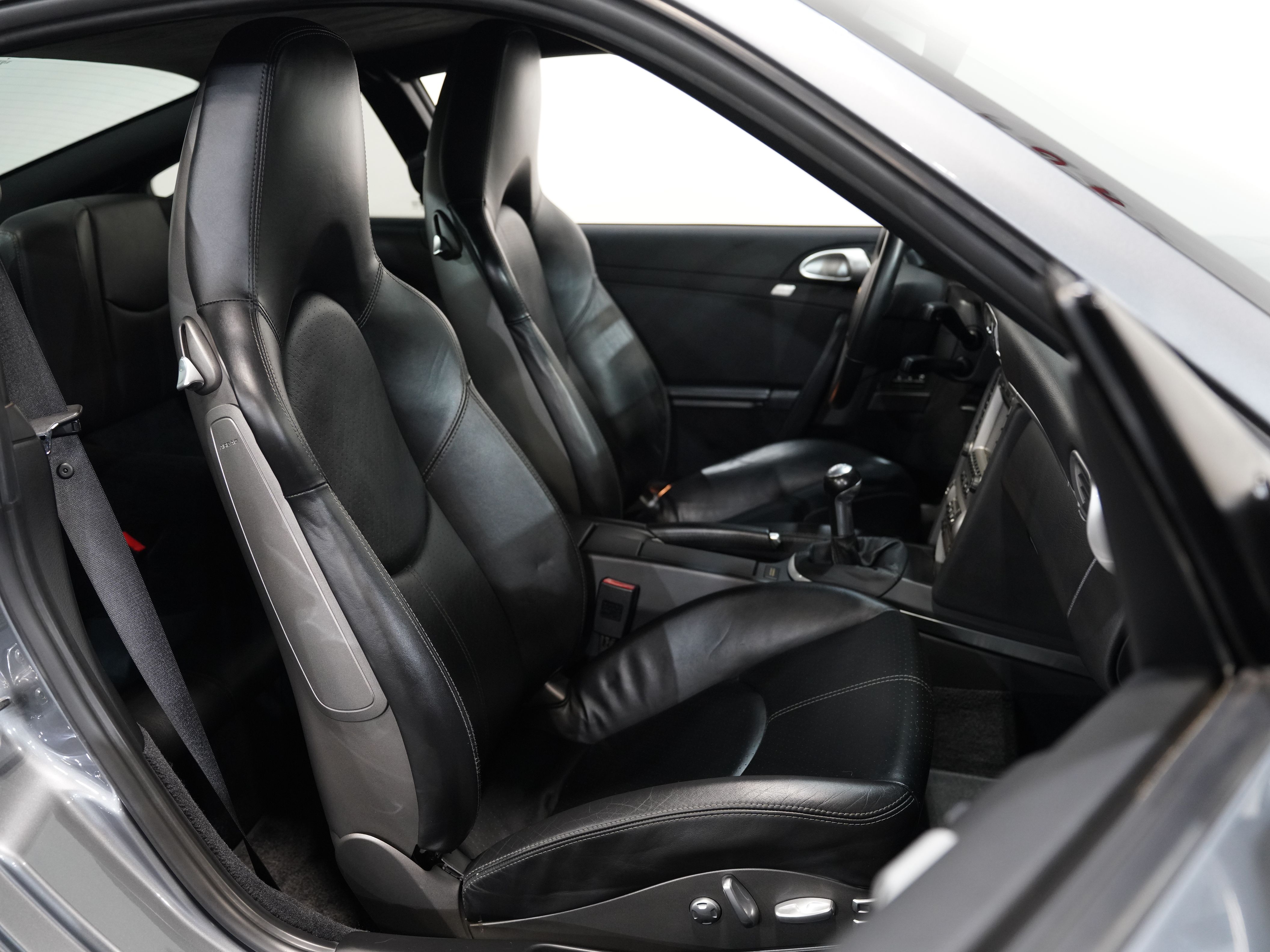2006 PORSCHE 911 Image 29