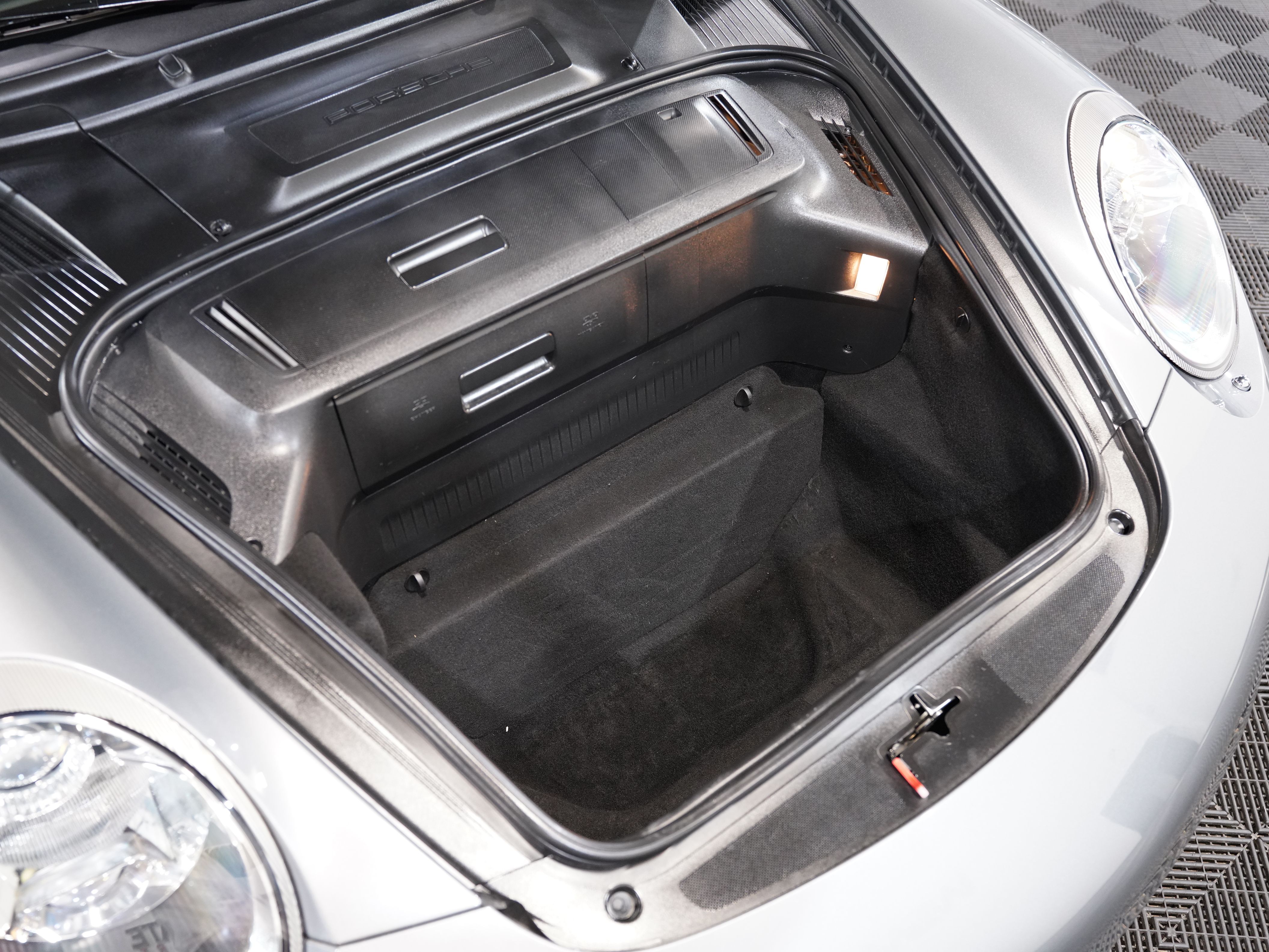 2006 PORSCHE 911 Image 40
