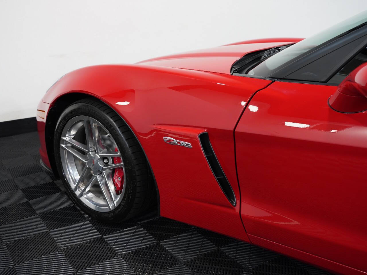 RED, 2007 CHEVROLET CORVETTE Image 22