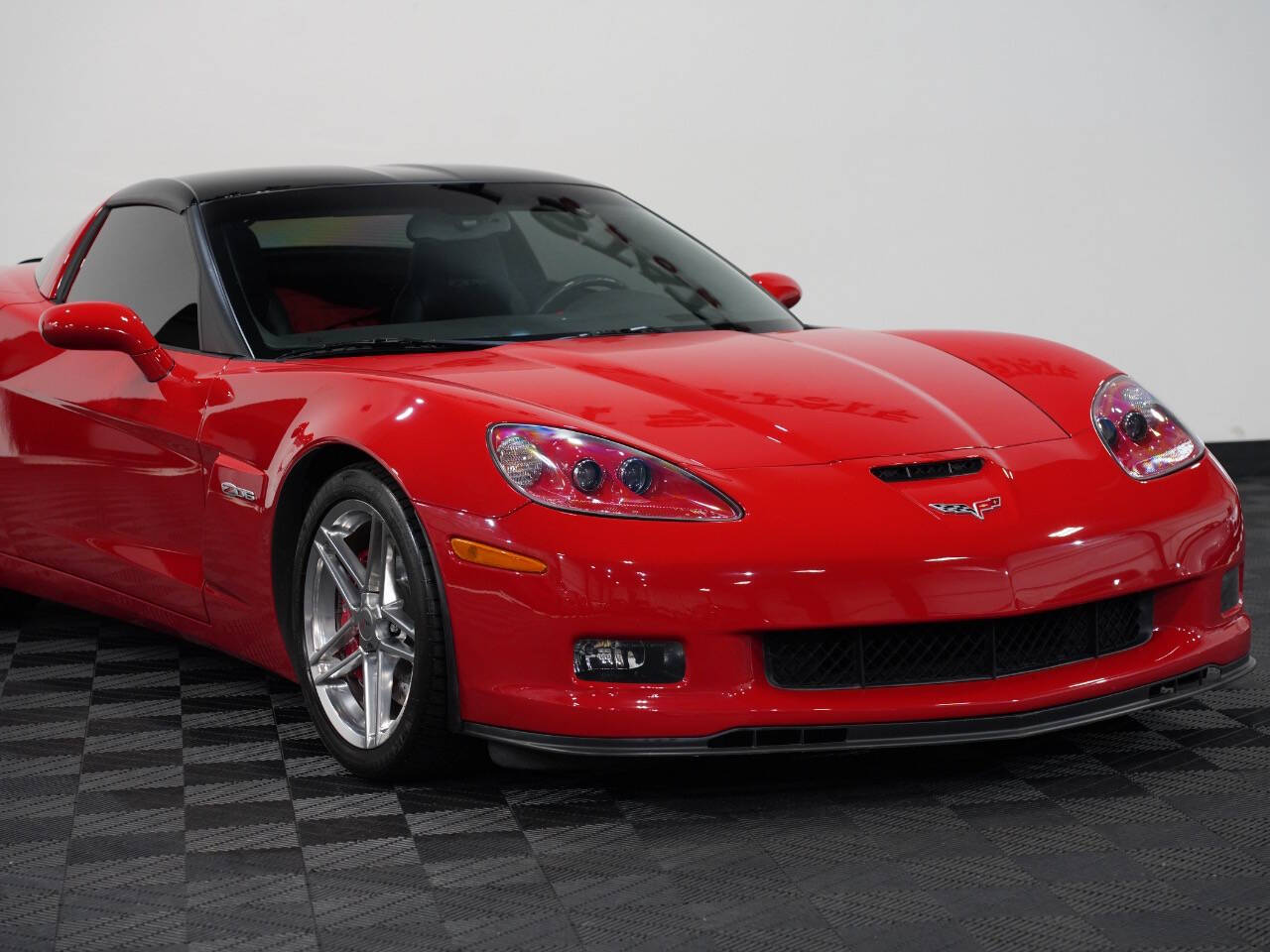 RED, 2007 CHEVROLET CORVETTE Image 10