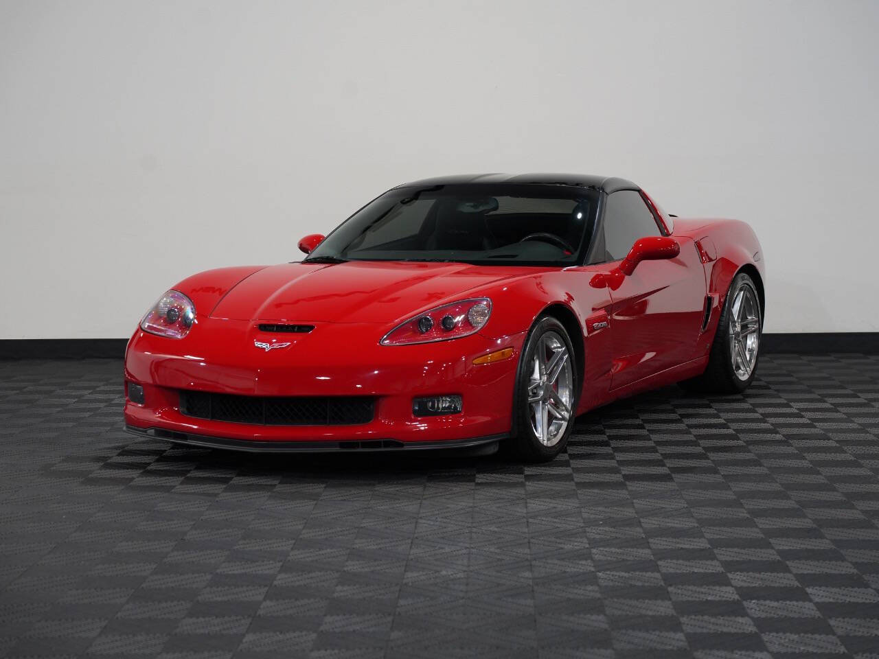 RED, 2007 CHEVROLET CORVETTE Image 3