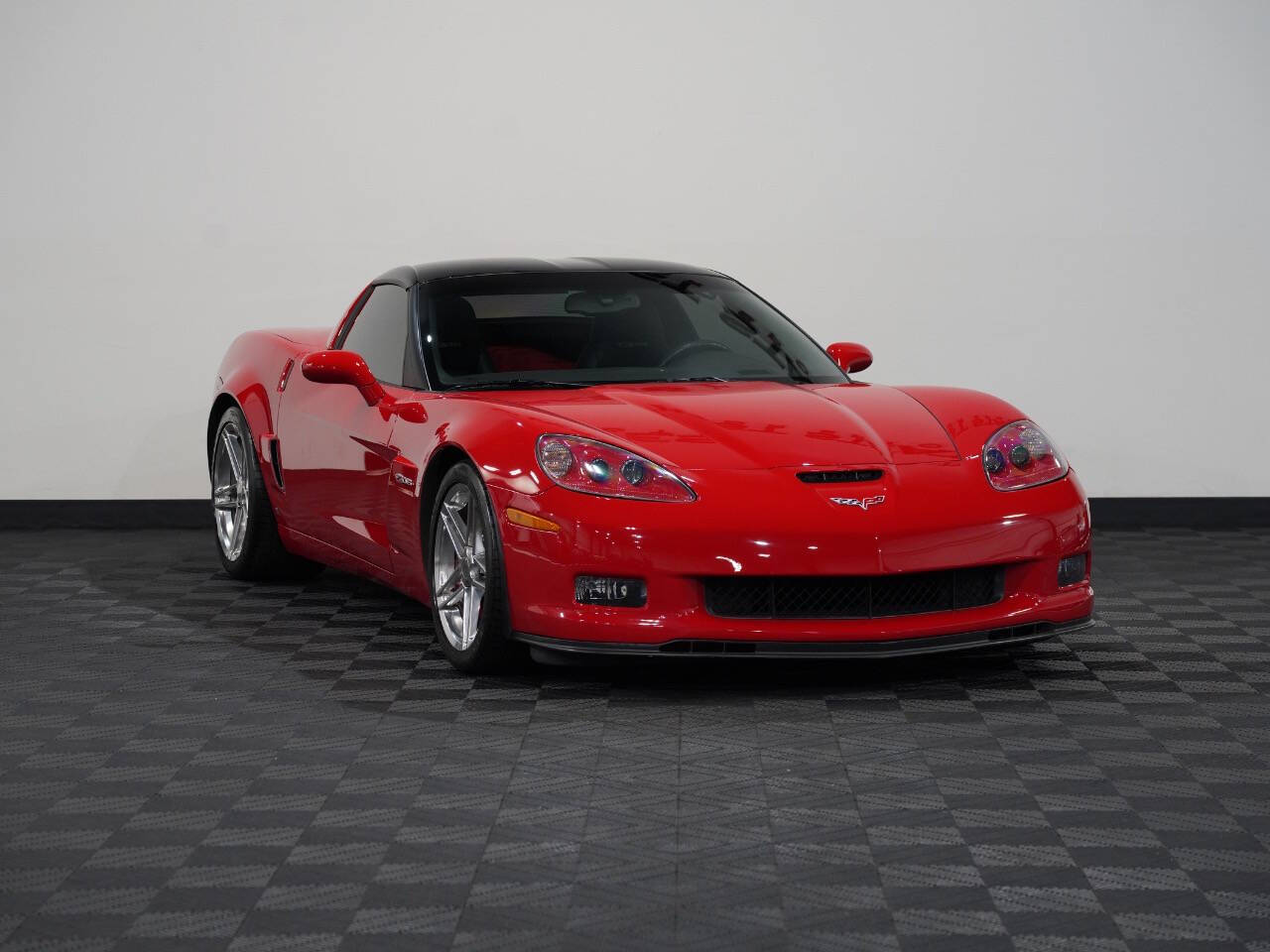 RED, 2007 CHEVROLET CORVETTE Image 6