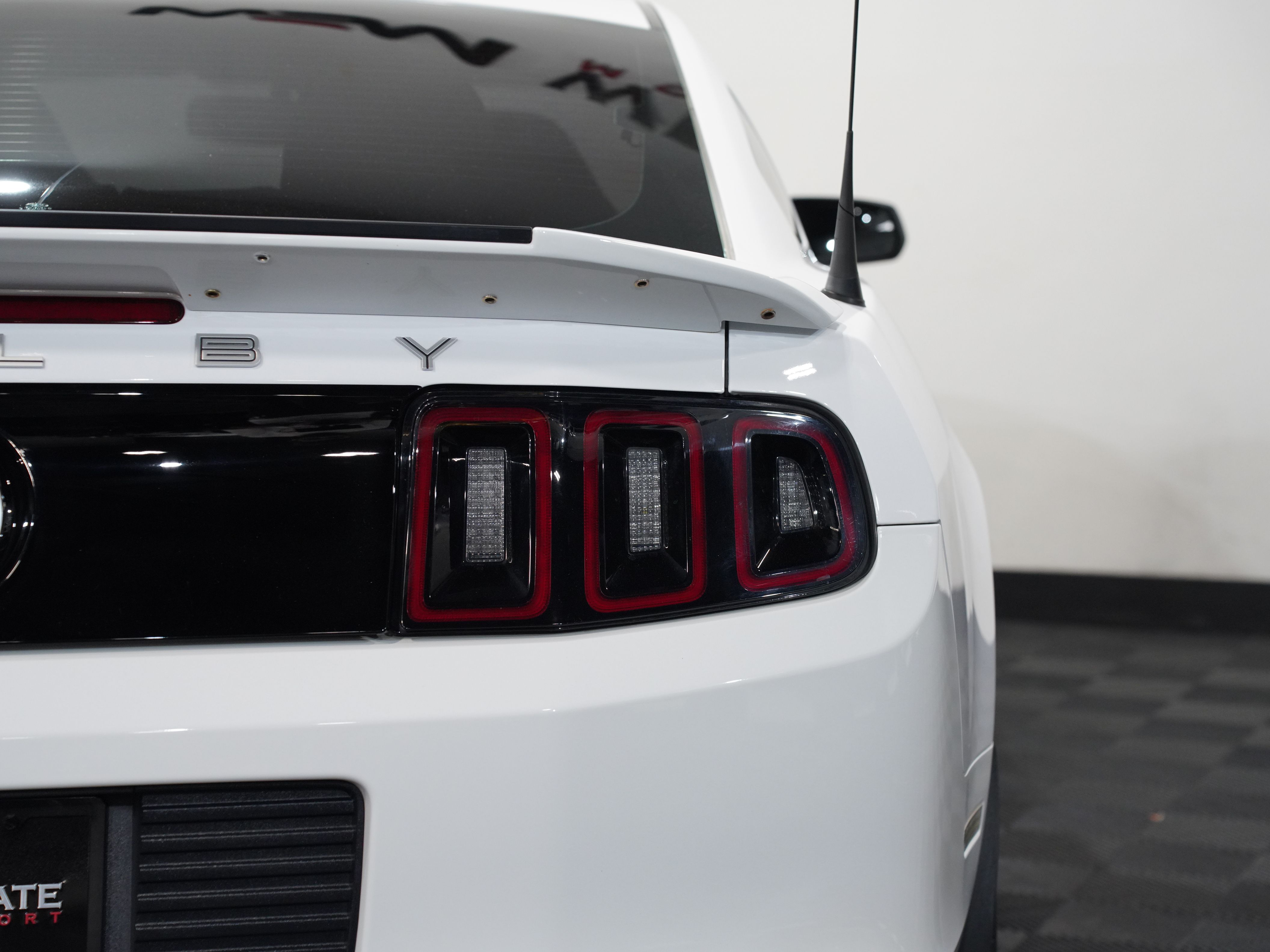 2014 FORD MUSTANG Image 19
