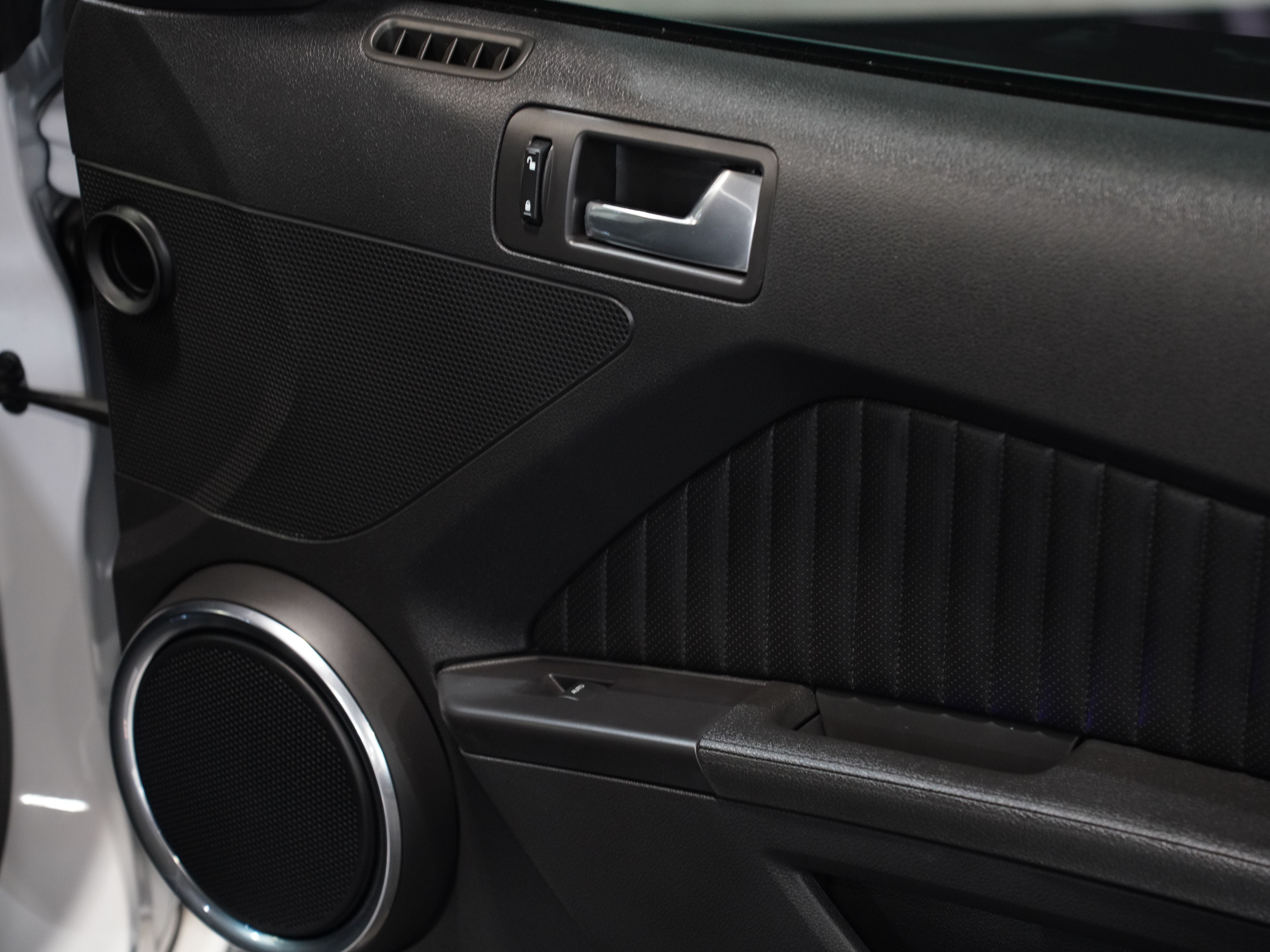 2014 FORD MUSTANG Image 27
