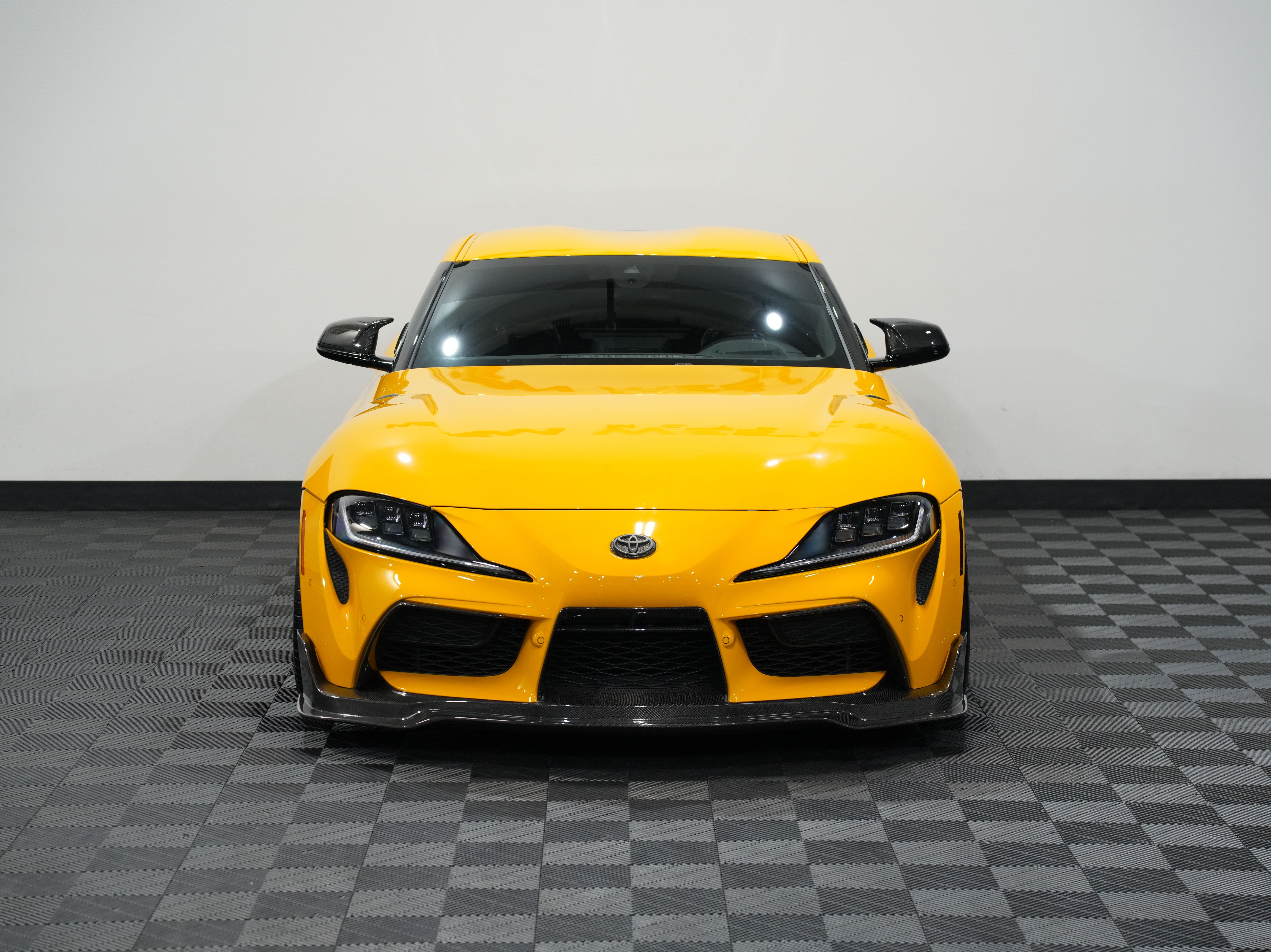 YELLOW, 2023 TOYOTA GR SUPRA Image 4