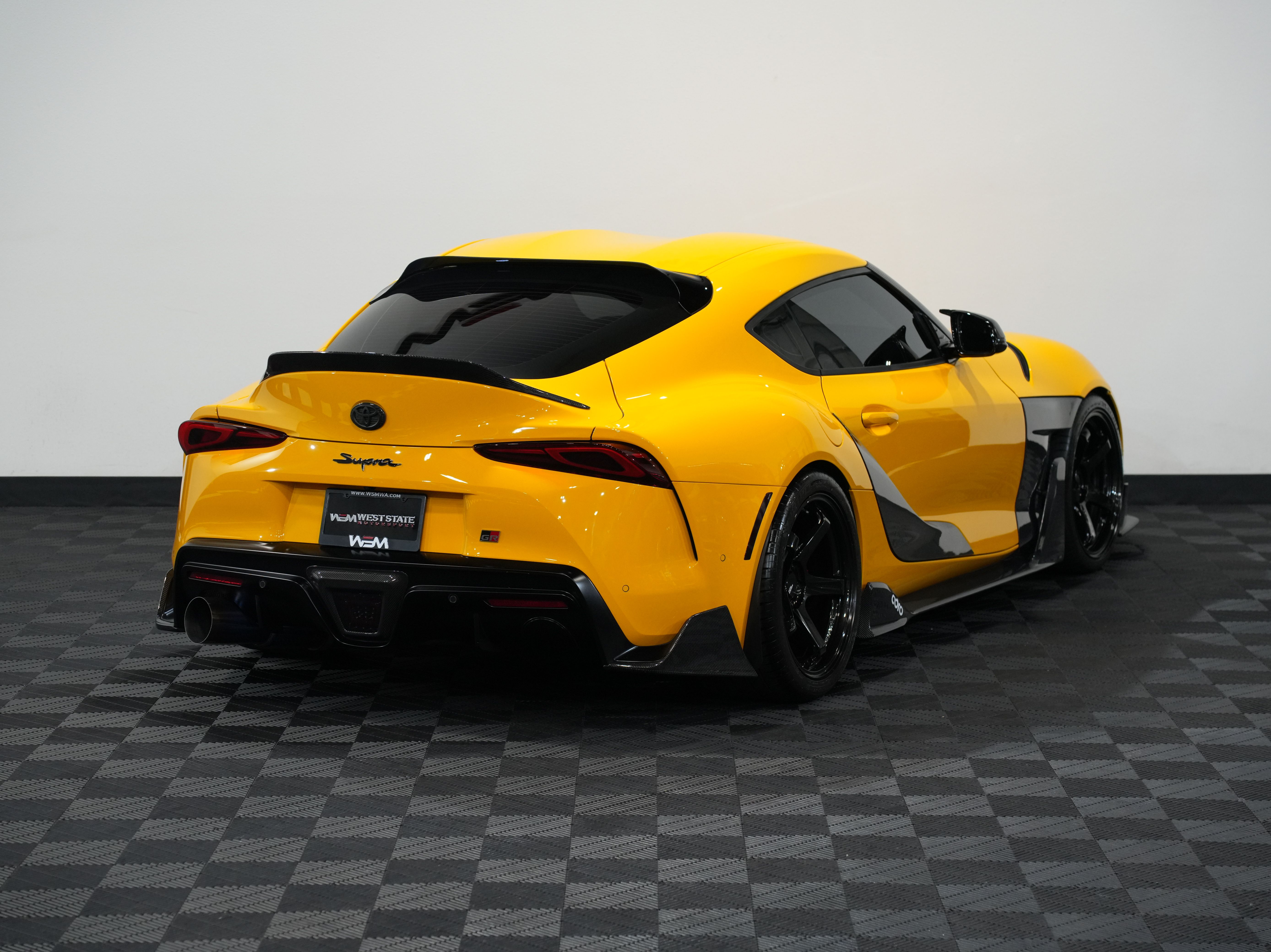 YELLOW, 2023 TOYOTA GR SUPRA Image 6