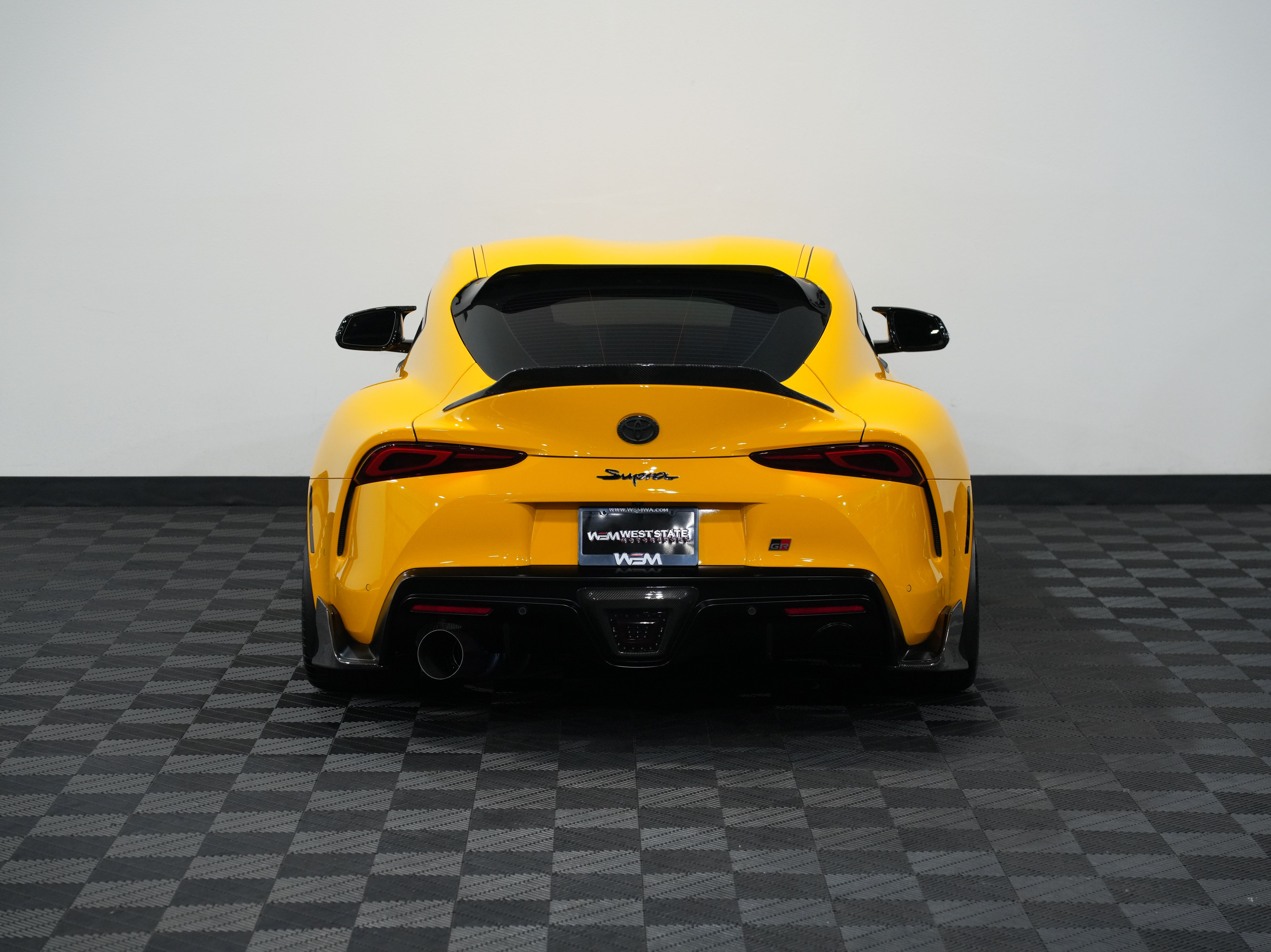 YELLOW, 2023 TOYOTA GR SUPRA Image 7