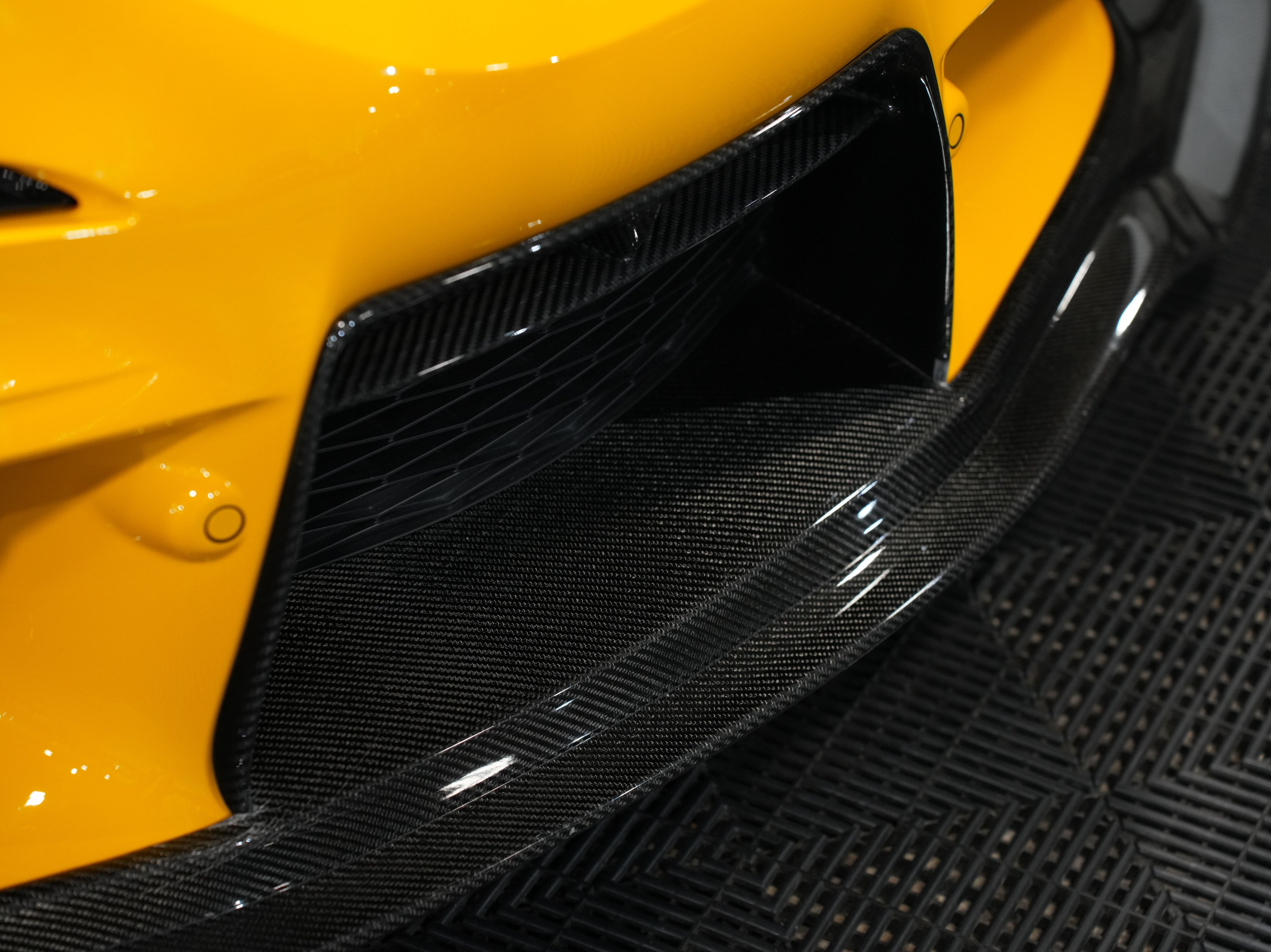 YELLOW, 2023 TOYOTA GR SUPRA Image 13