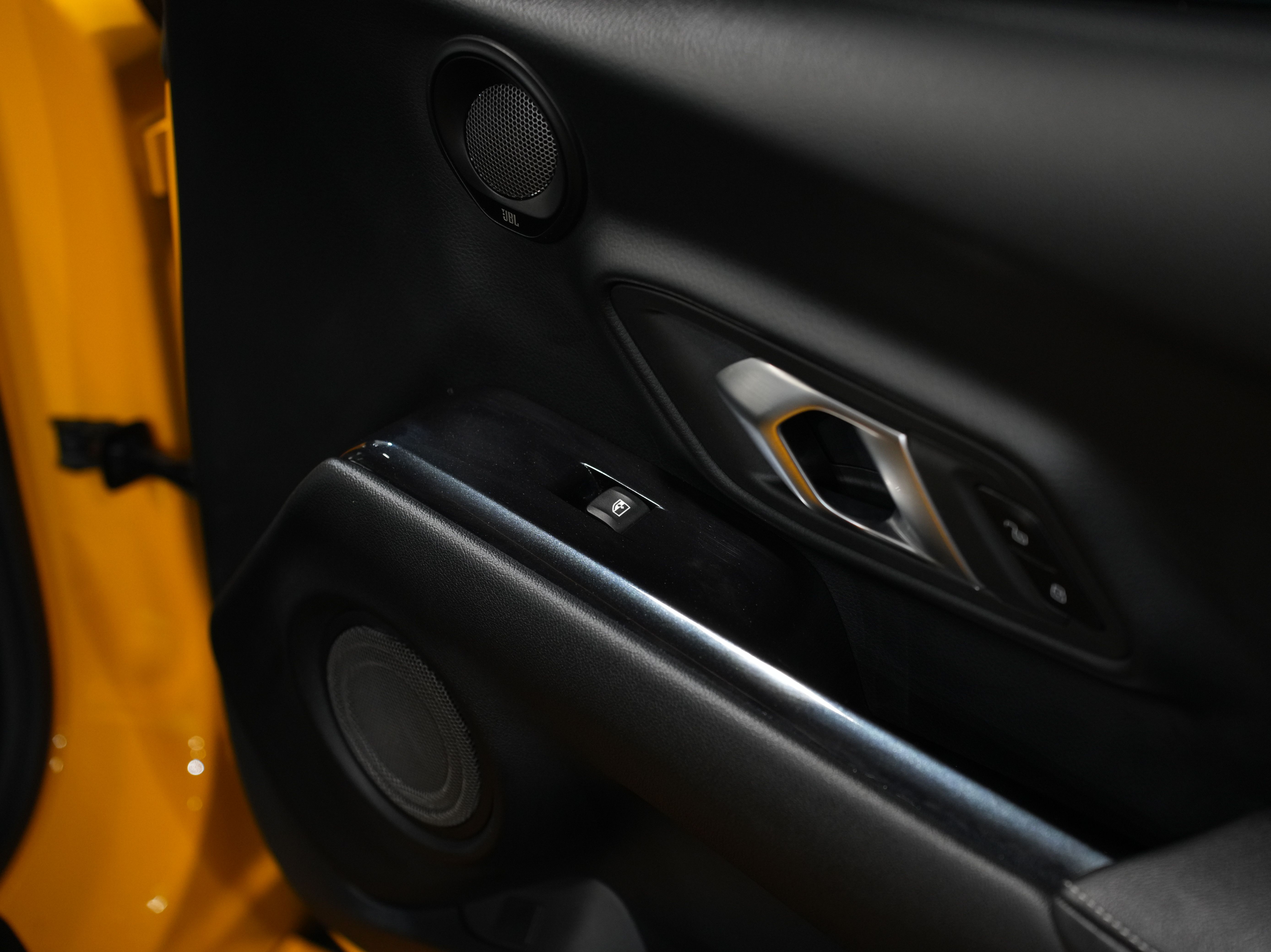 YELLOW, 2023 TOYOTA GR SUPRA Image 30