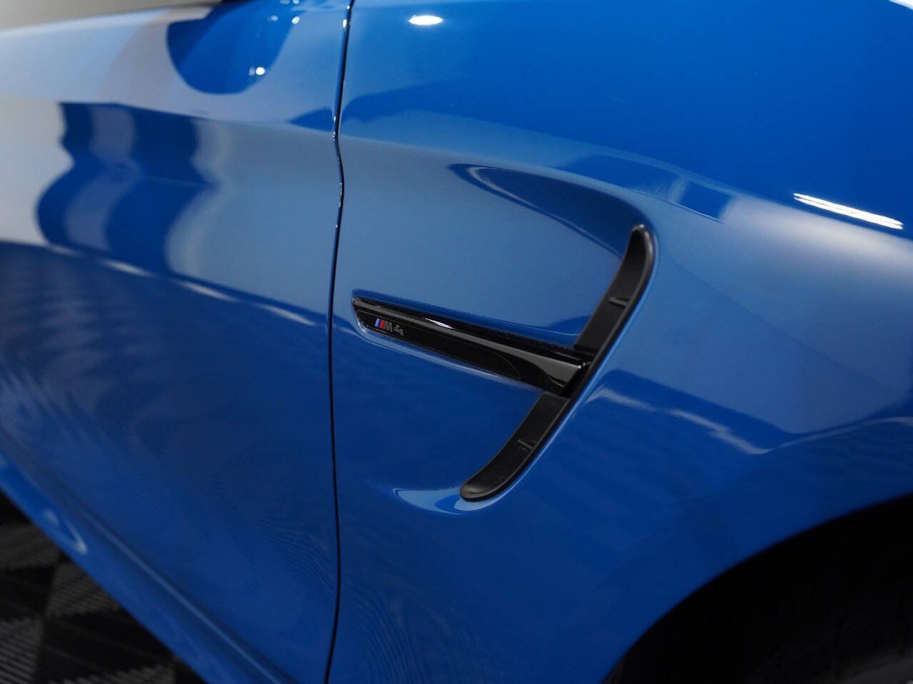 LAGUNA SECA BLUE, 2020 BMW M4 Image 15