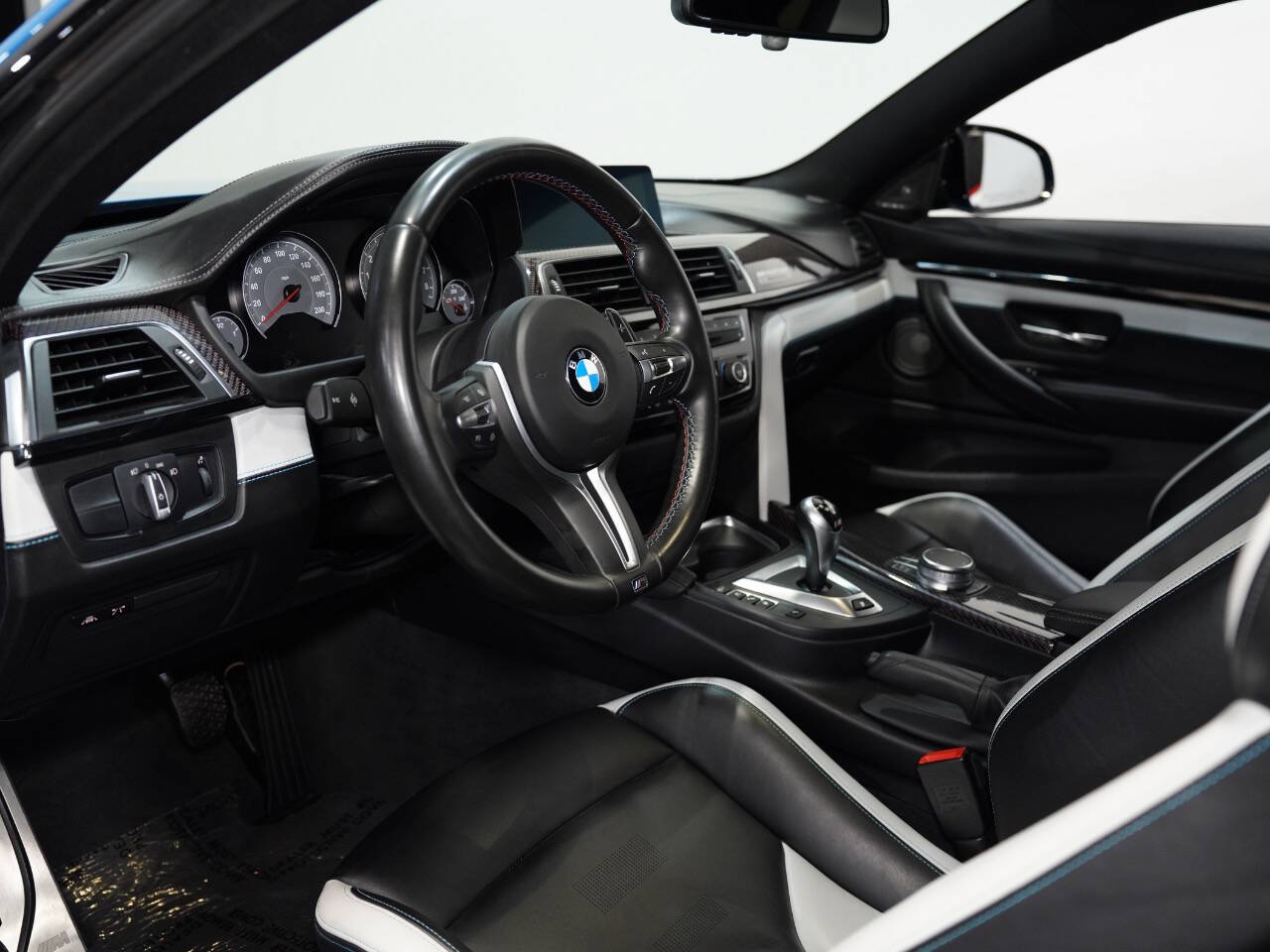 LAGUNA SECA BLUE, 2020 BMW M4 Image 28
