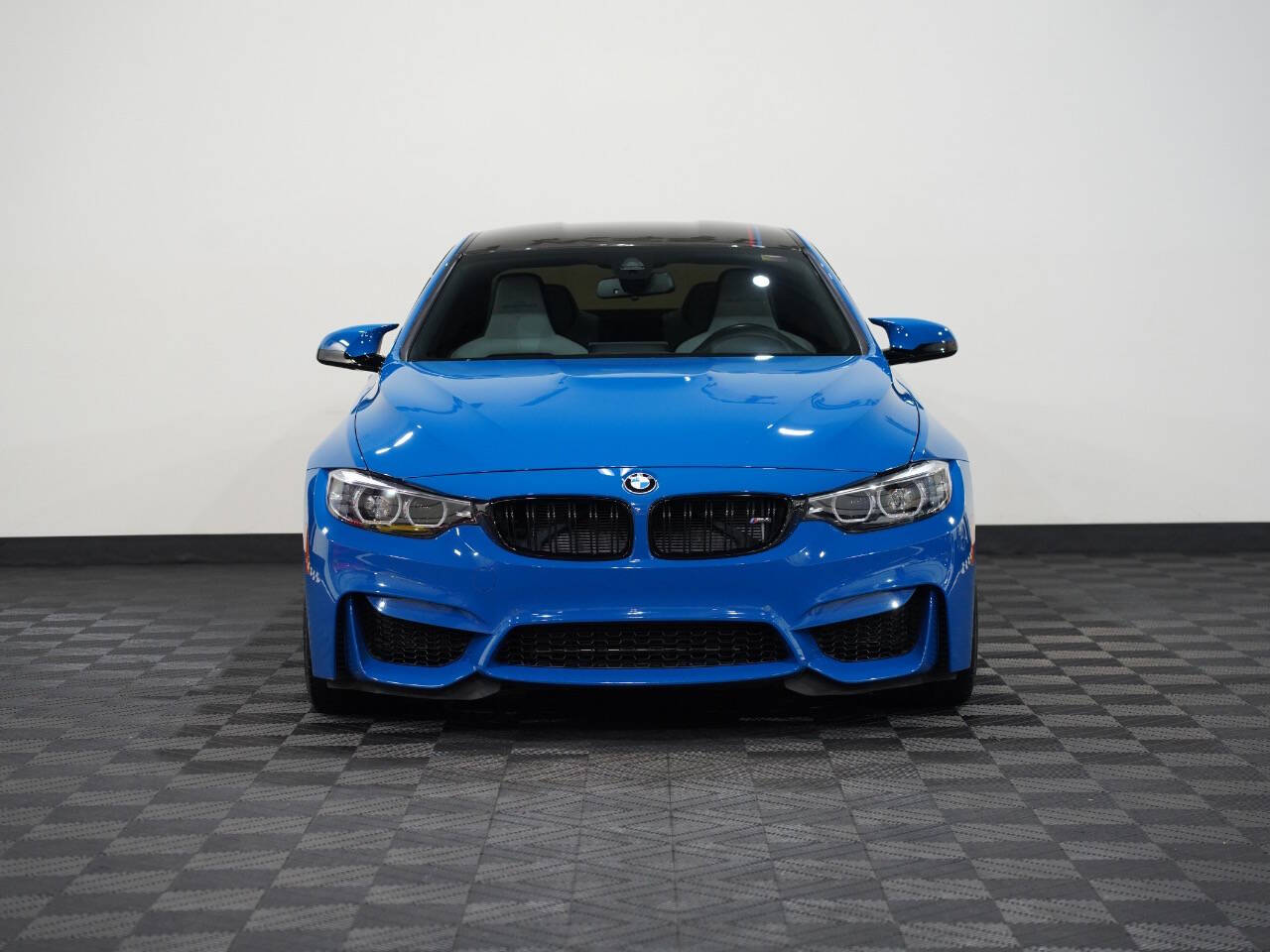 LAGUNA SECA BLUE, 2020 BMW M4 Image 4