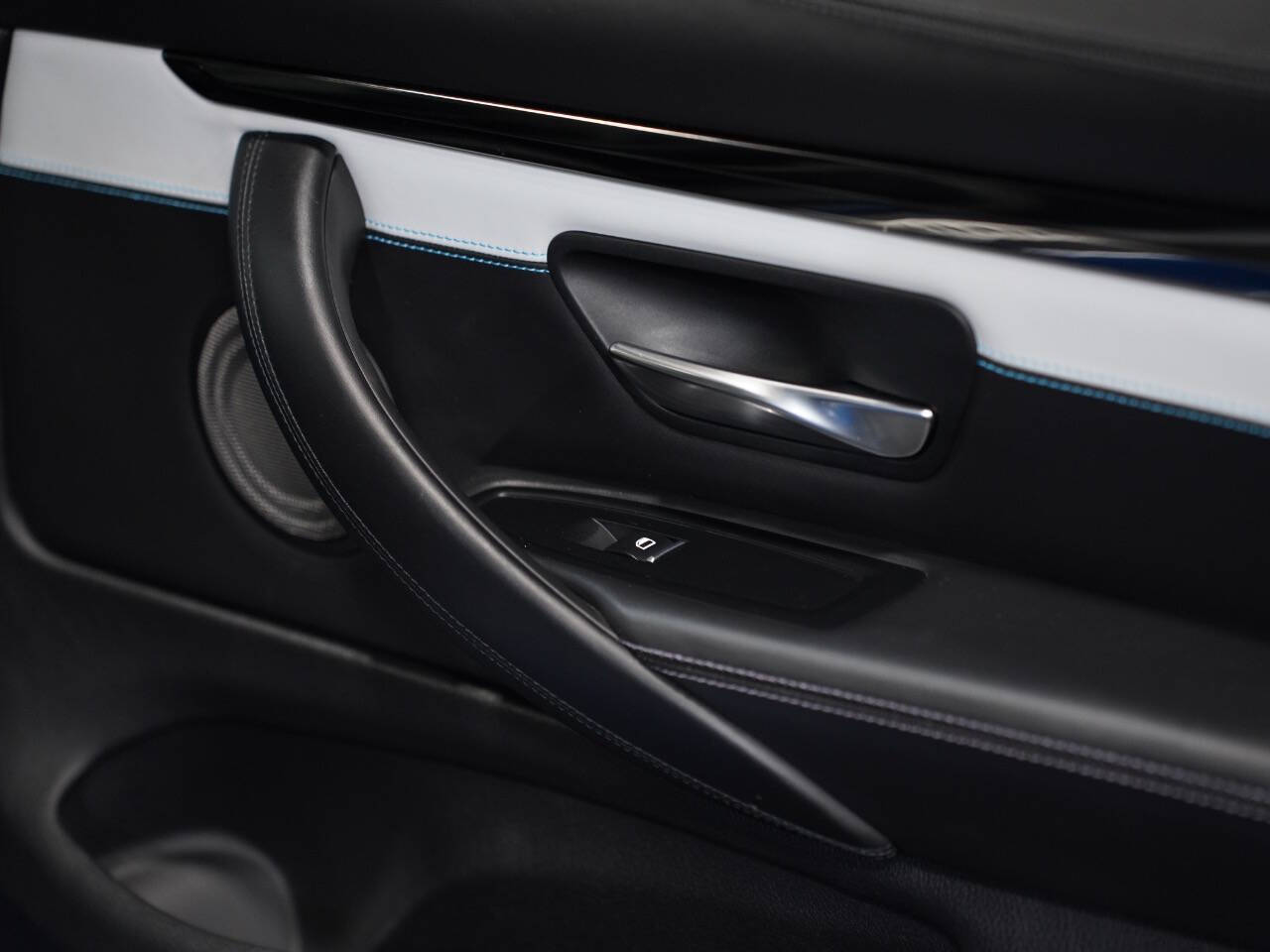 LAGUNA SECA BLUE, 2020 BMW M4 Image 23