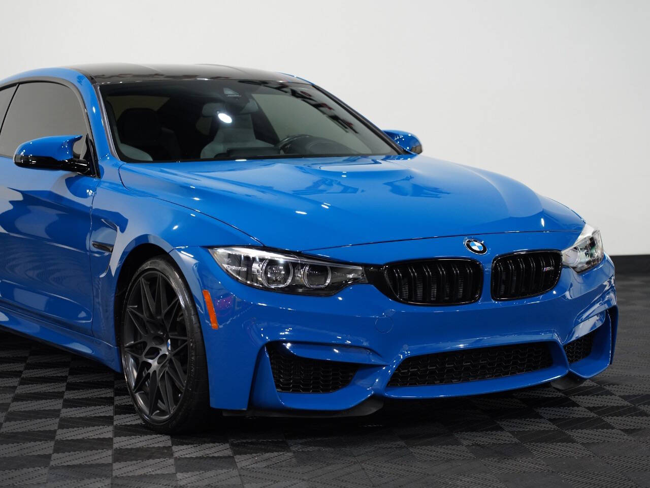 LAGUNA SECA BLUE, 2020 BMW M4 Image 9