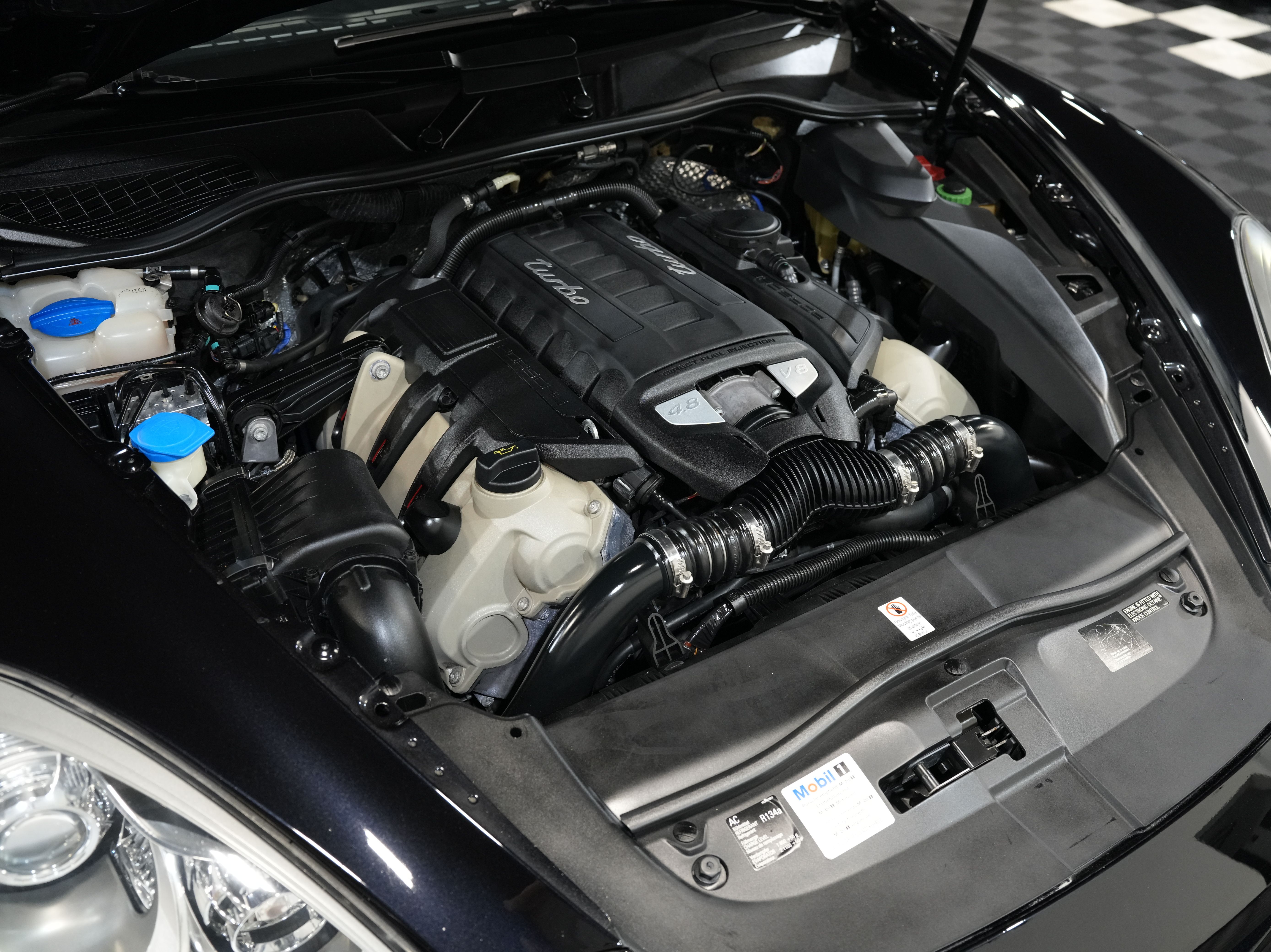 BLACK, 2011 PORSCHE CAYENNE Image 46