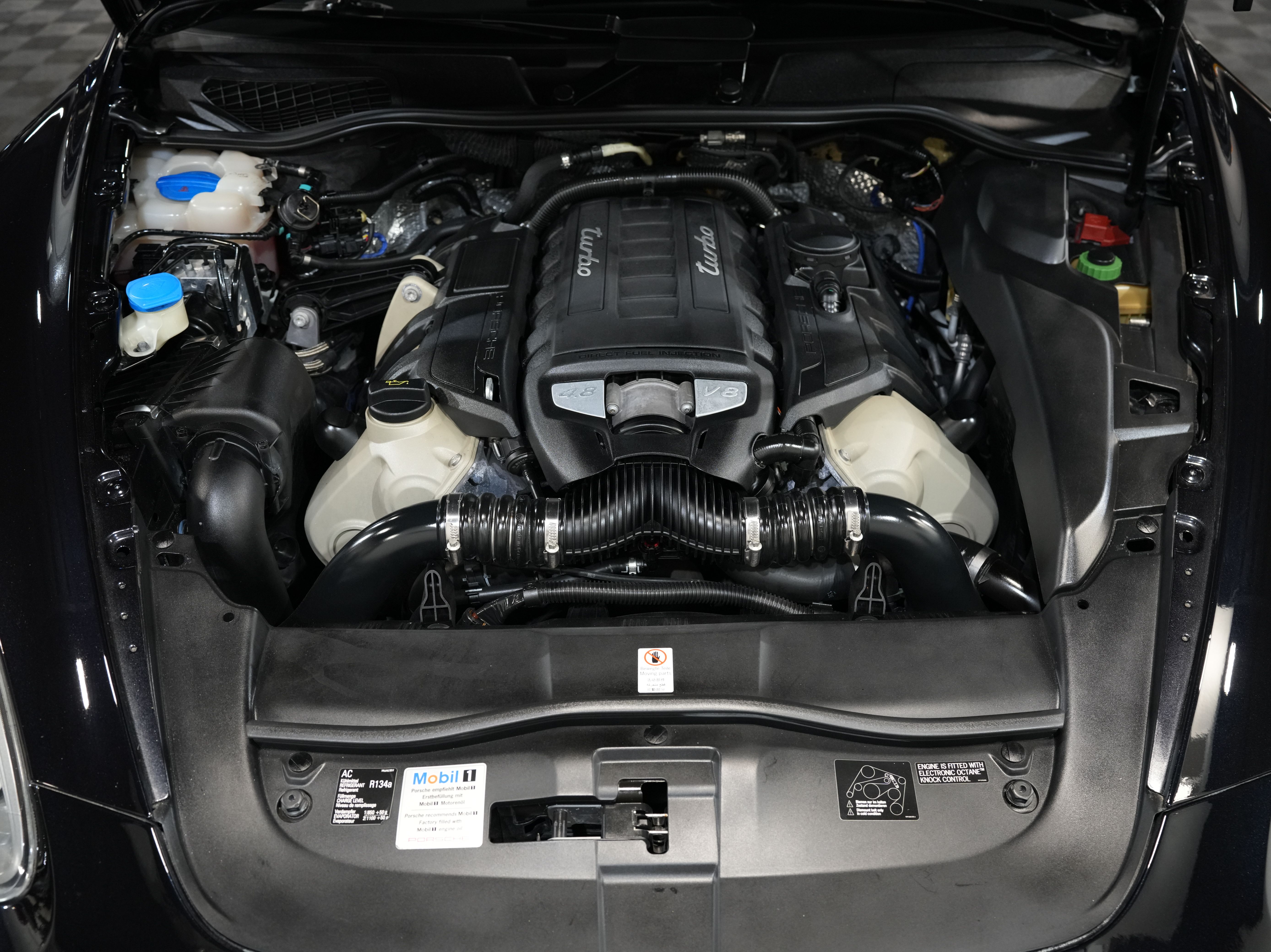 BLACK, 2011 PORSCHE CAYENNE Image 47