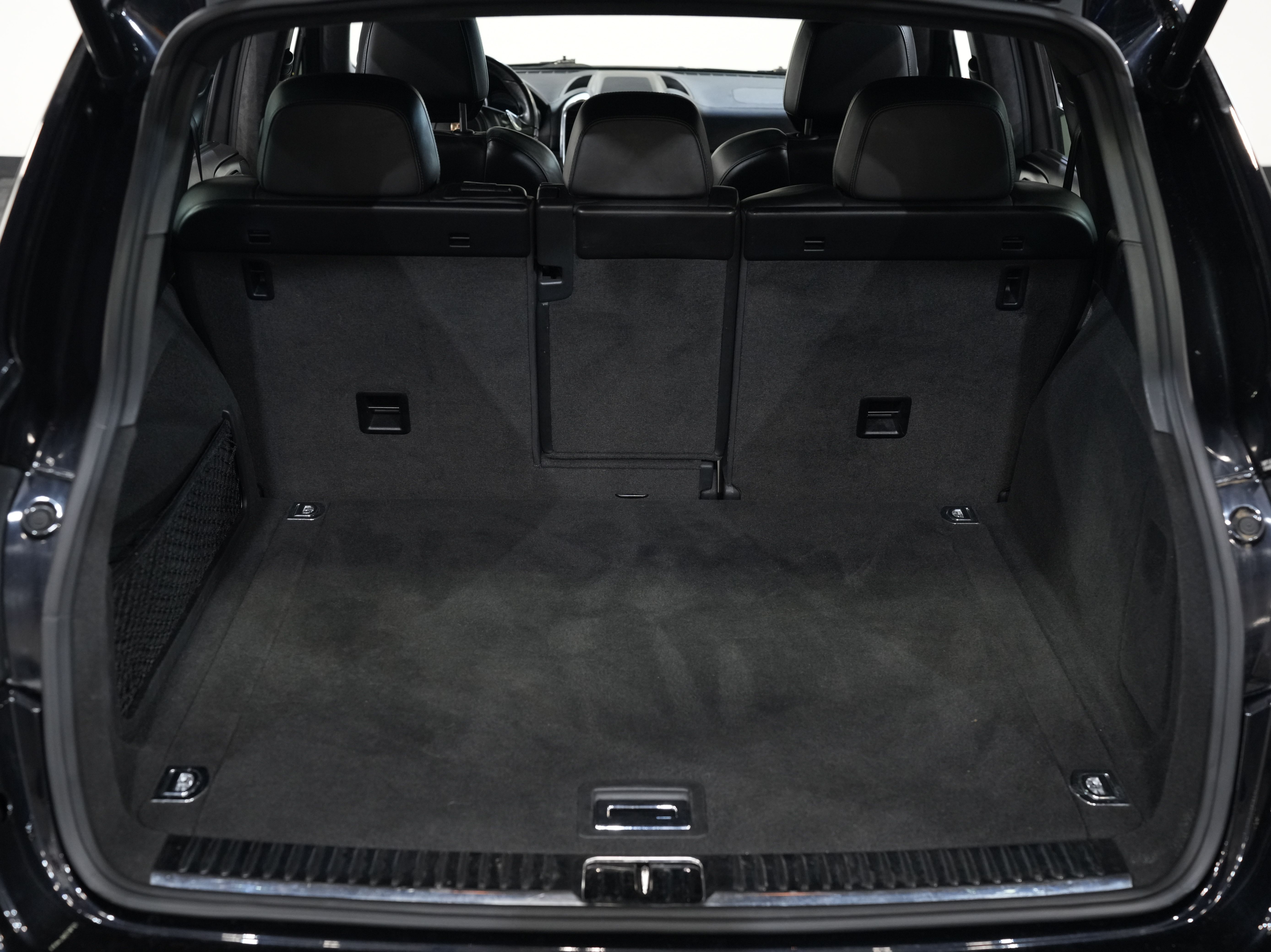 BLACK, 2011 PORSCHE CAYENNE Image 51