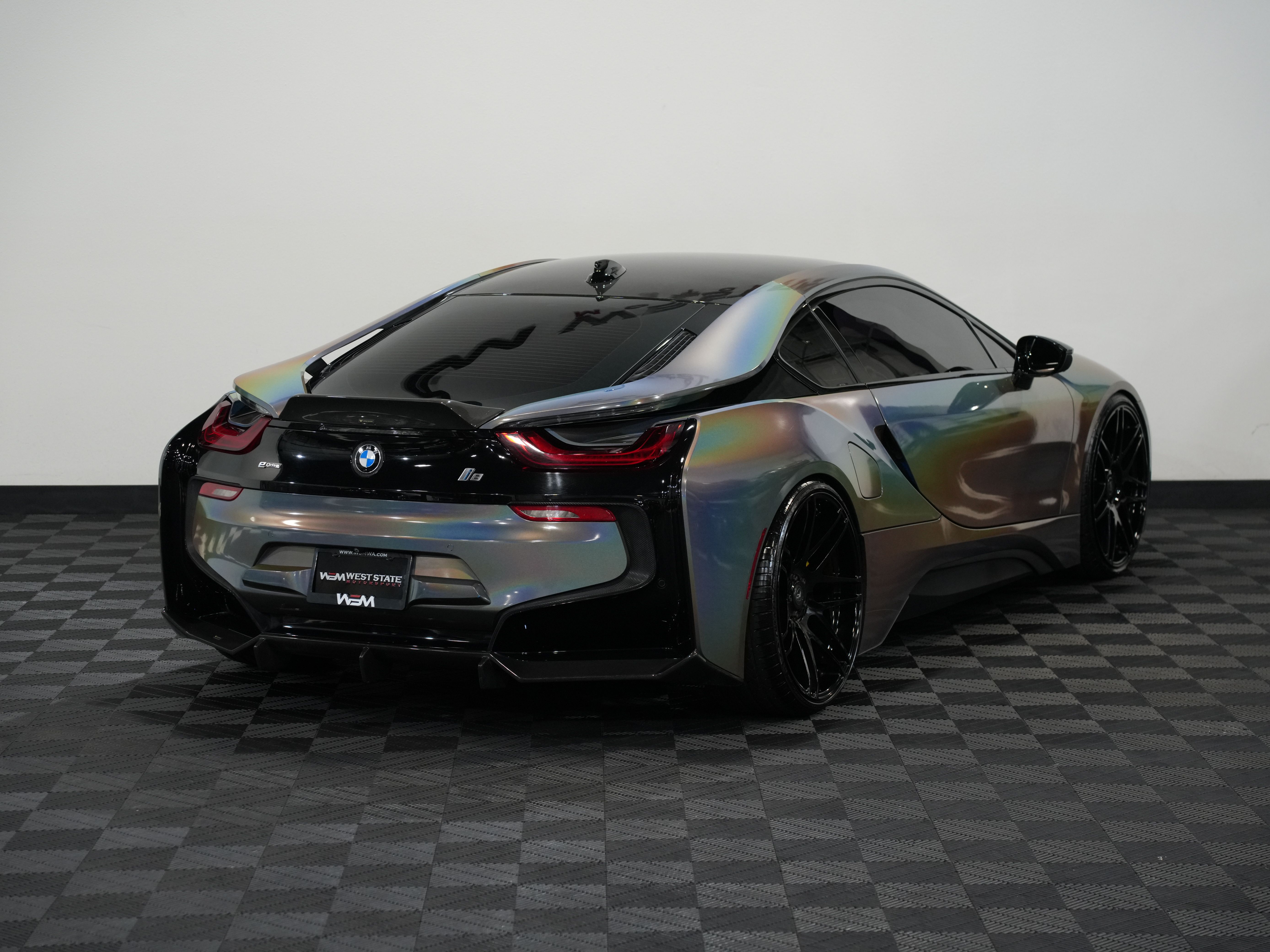 BLUE, 2015 BMW I8 Image 6