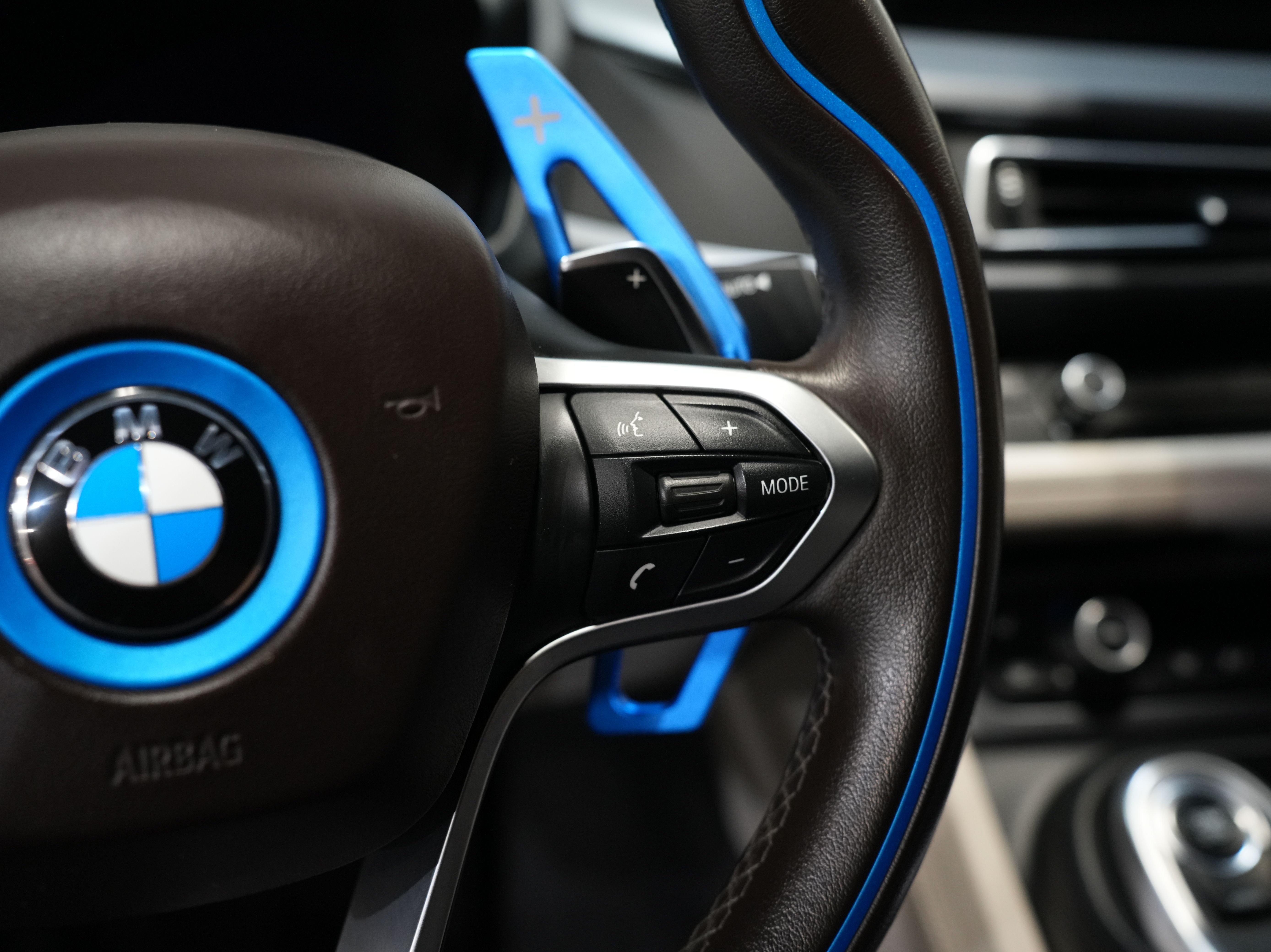 BLUE, 2015 BMW I8 Image 38