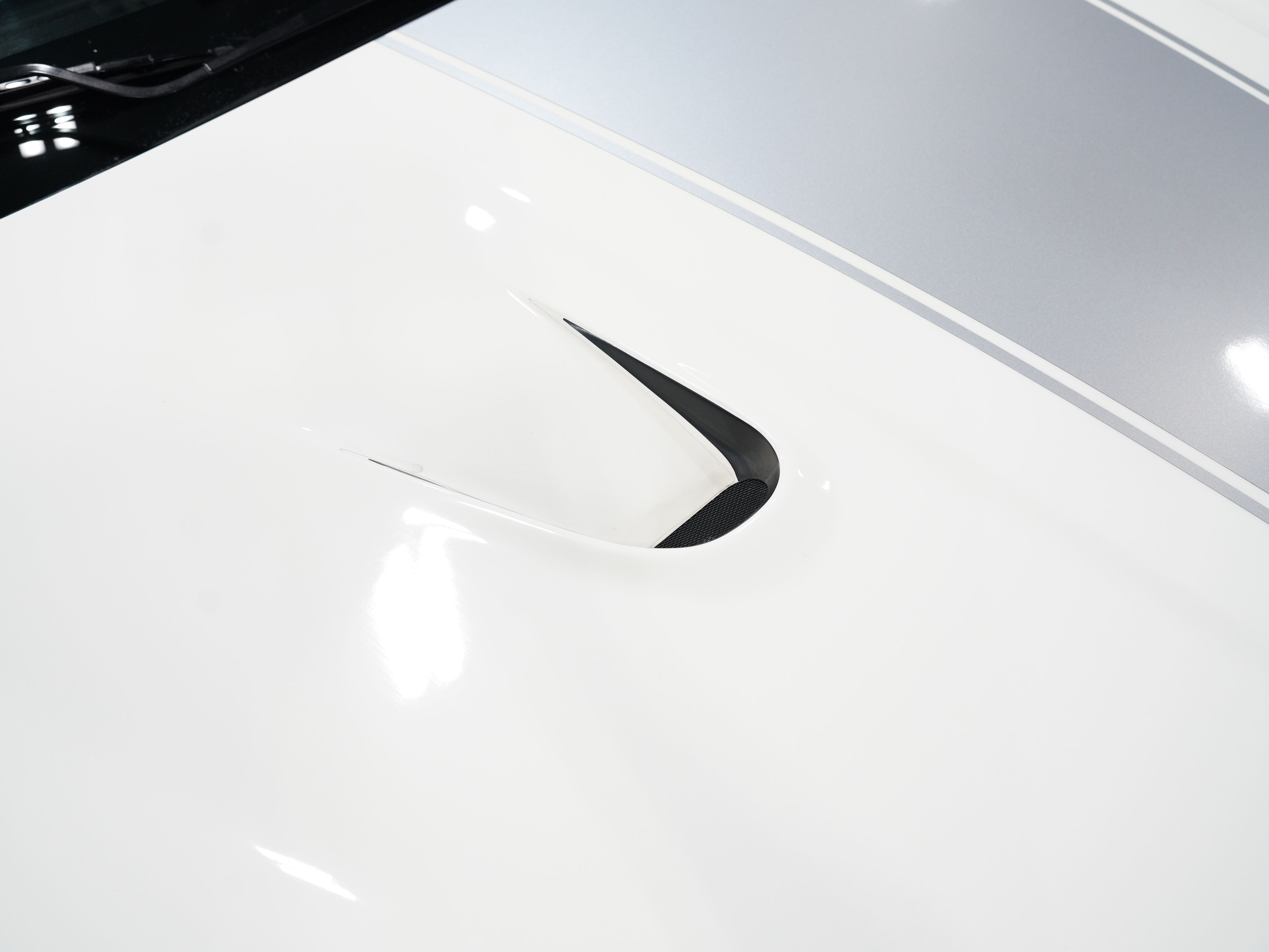 BIANCO ELDORADO, 2012 MASERATI GRANTURISMO Image 13