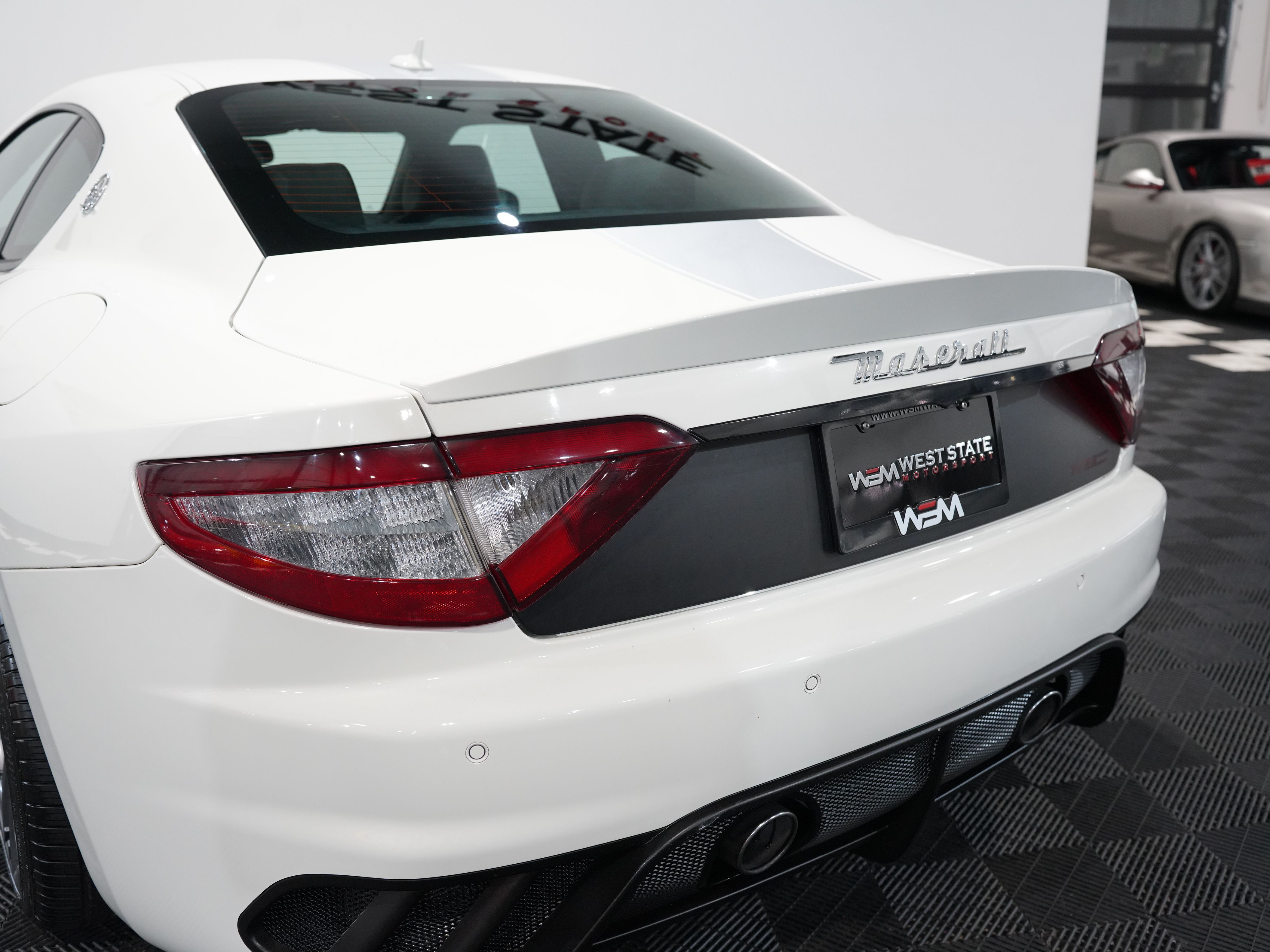 BIANCO ELDORADO, 2012 MASERATI GRANTURISMO Image 20