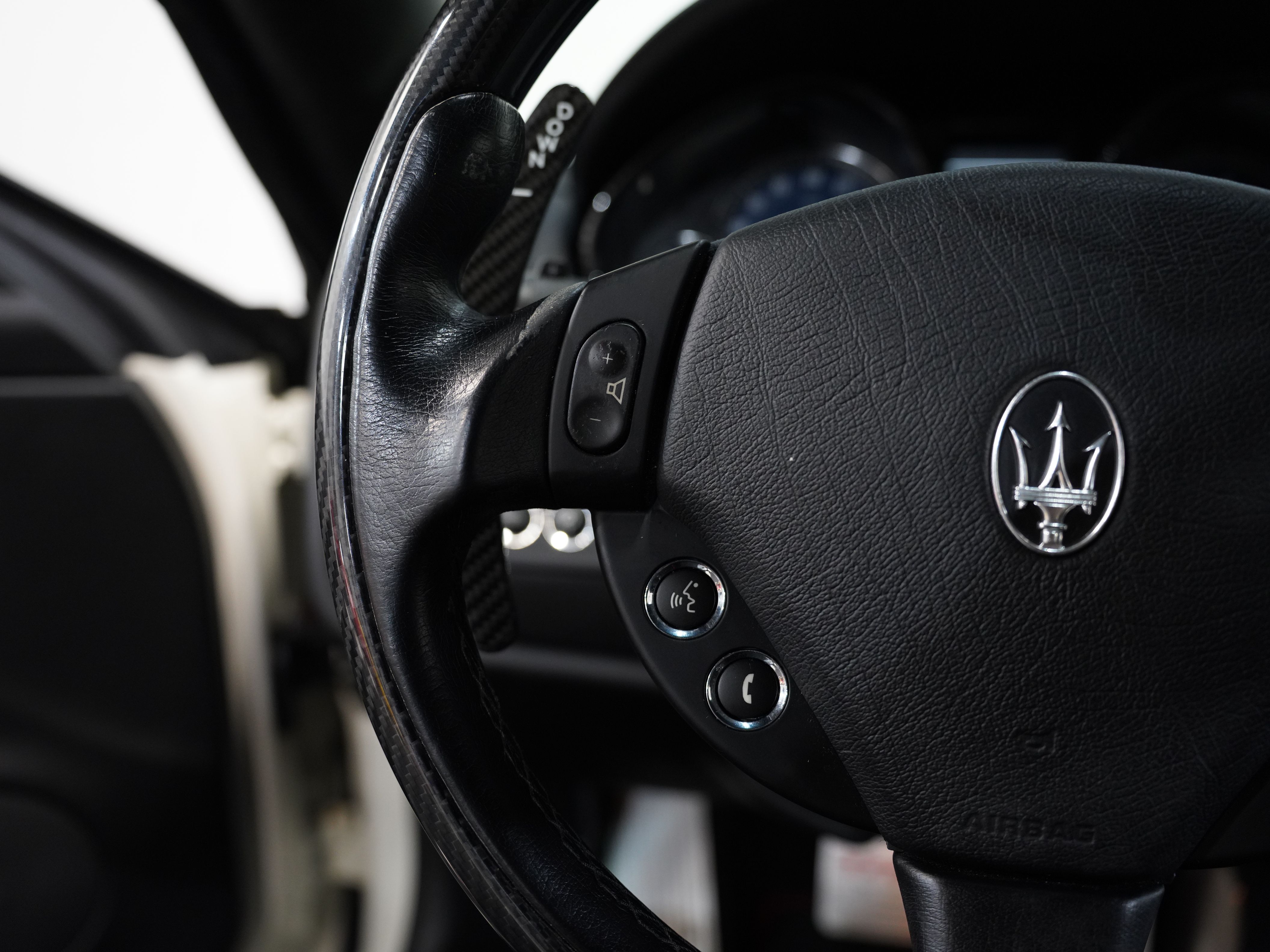 BIANCO ELDORADO, 2012 MASERATI GRANTURISMO Image 36