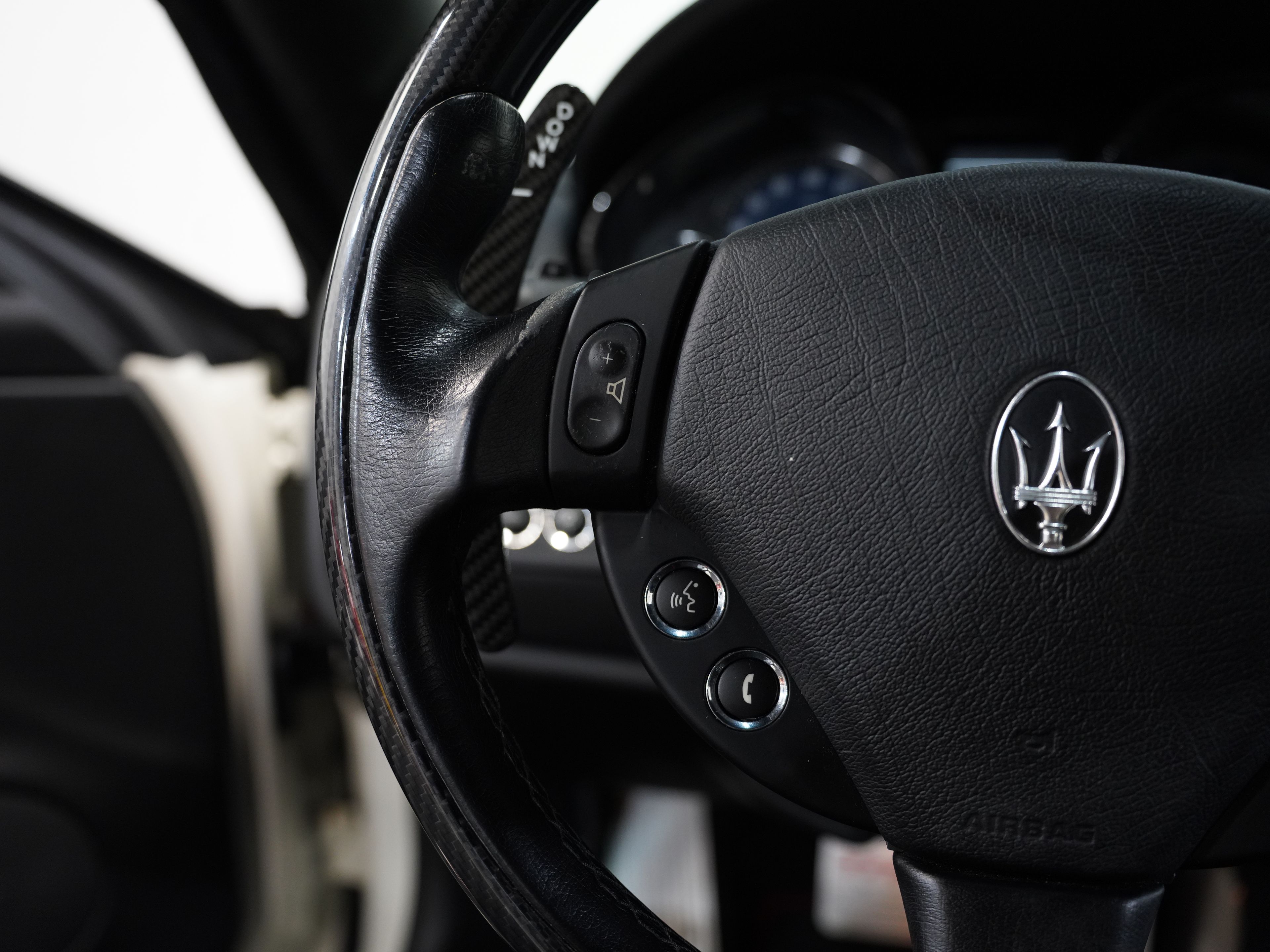 BIANCO ELDORADO, 2012 MASERATI GRANTURISMO Image 36