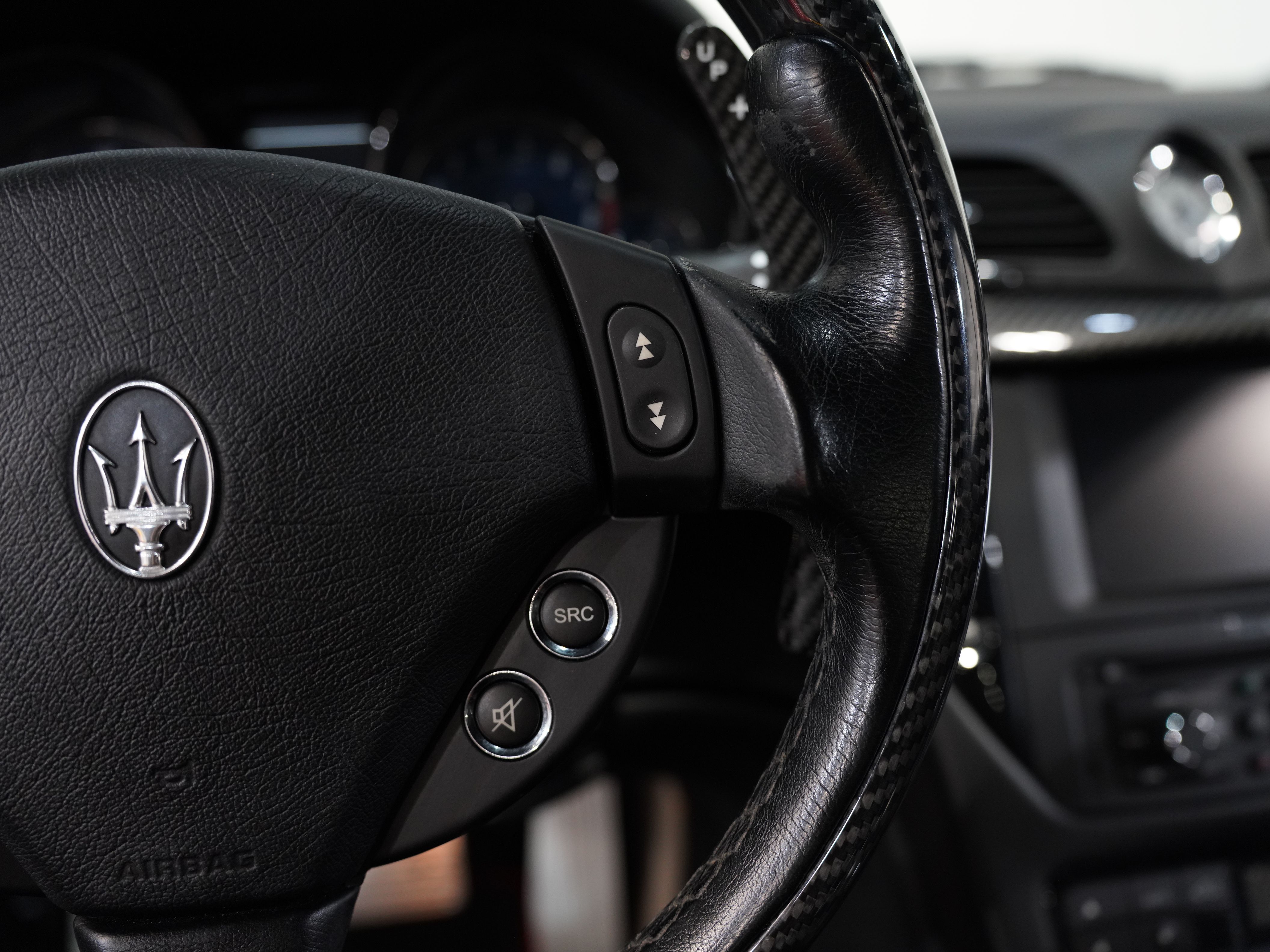 BIANCO ELDORADO, 2012 MASERATI GRANTURISMO Image 37