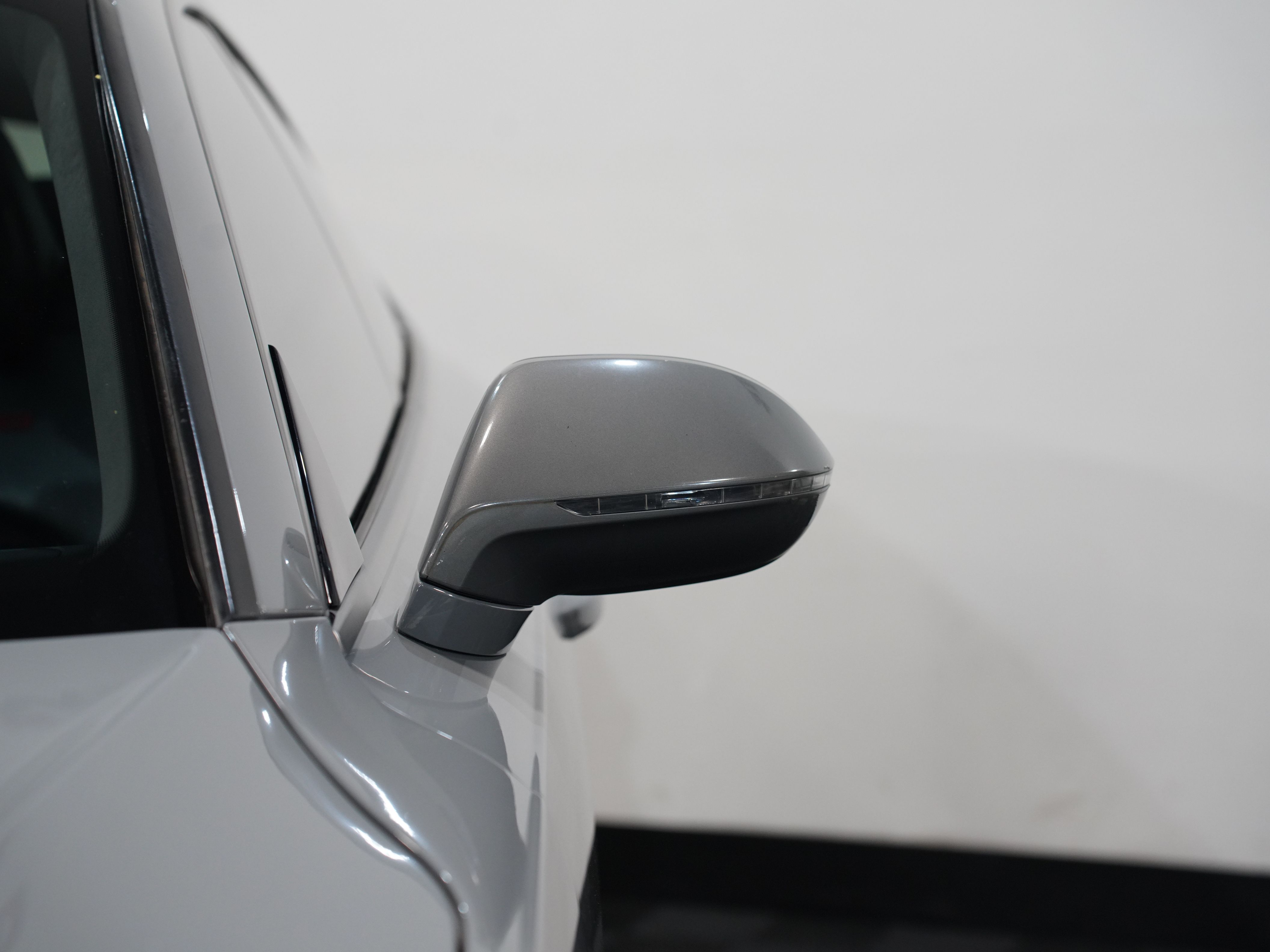 GRAY, 2017 AUDI RS 7 Image 11