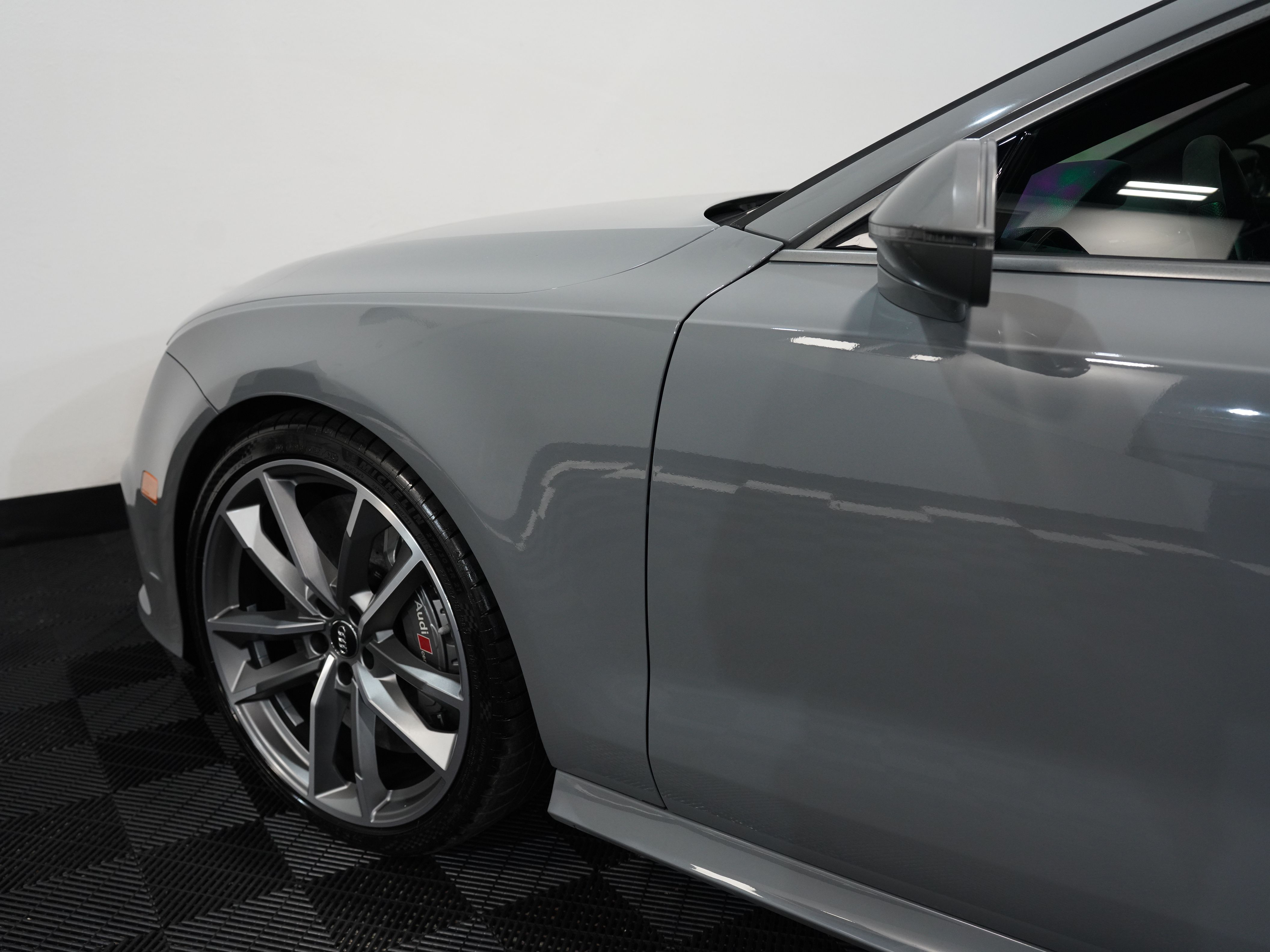 GRAY, 2017 AUDI RS 7 Image 18