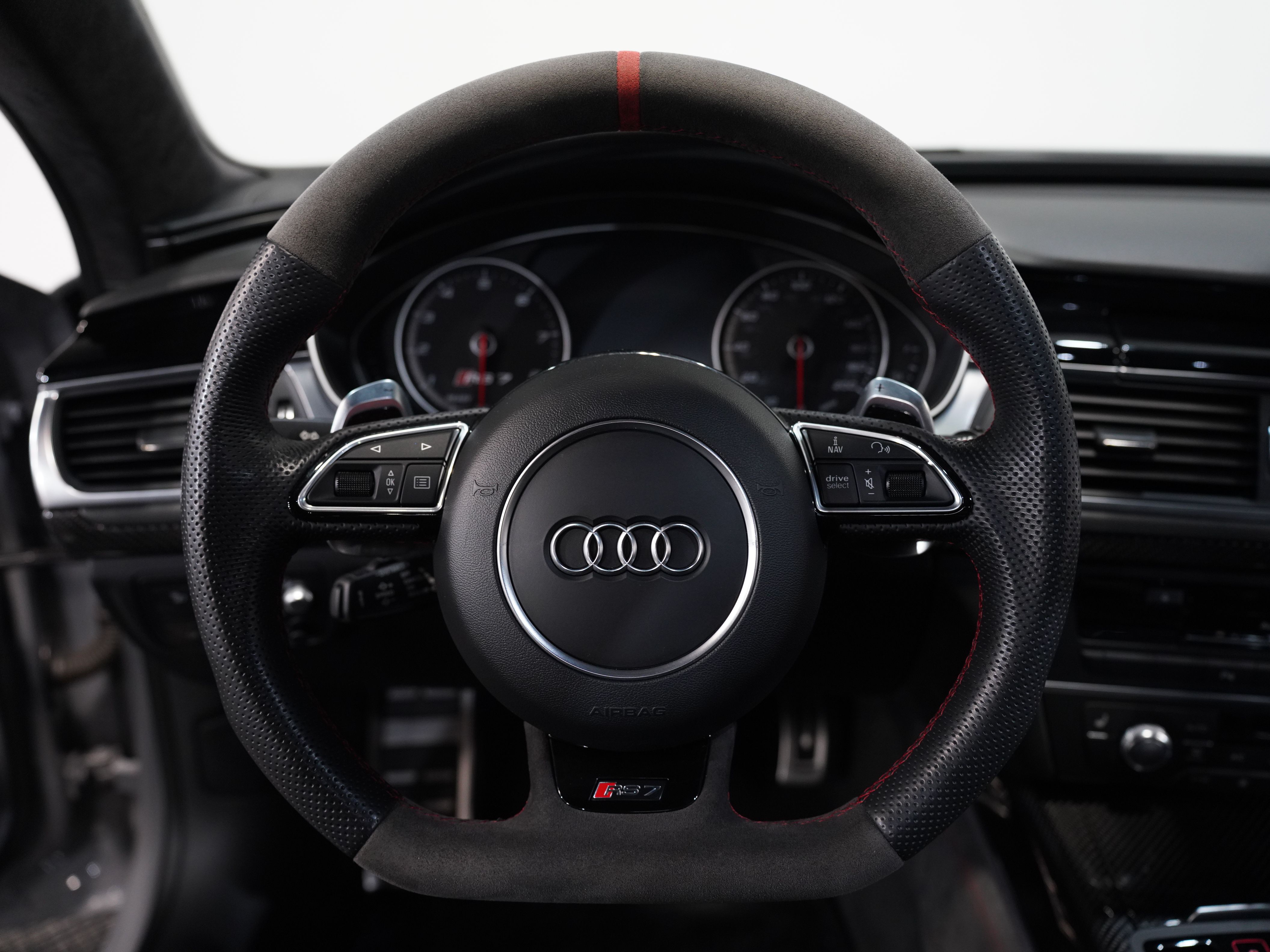 GRAY, 2017 AUDI RS 7 Image 39