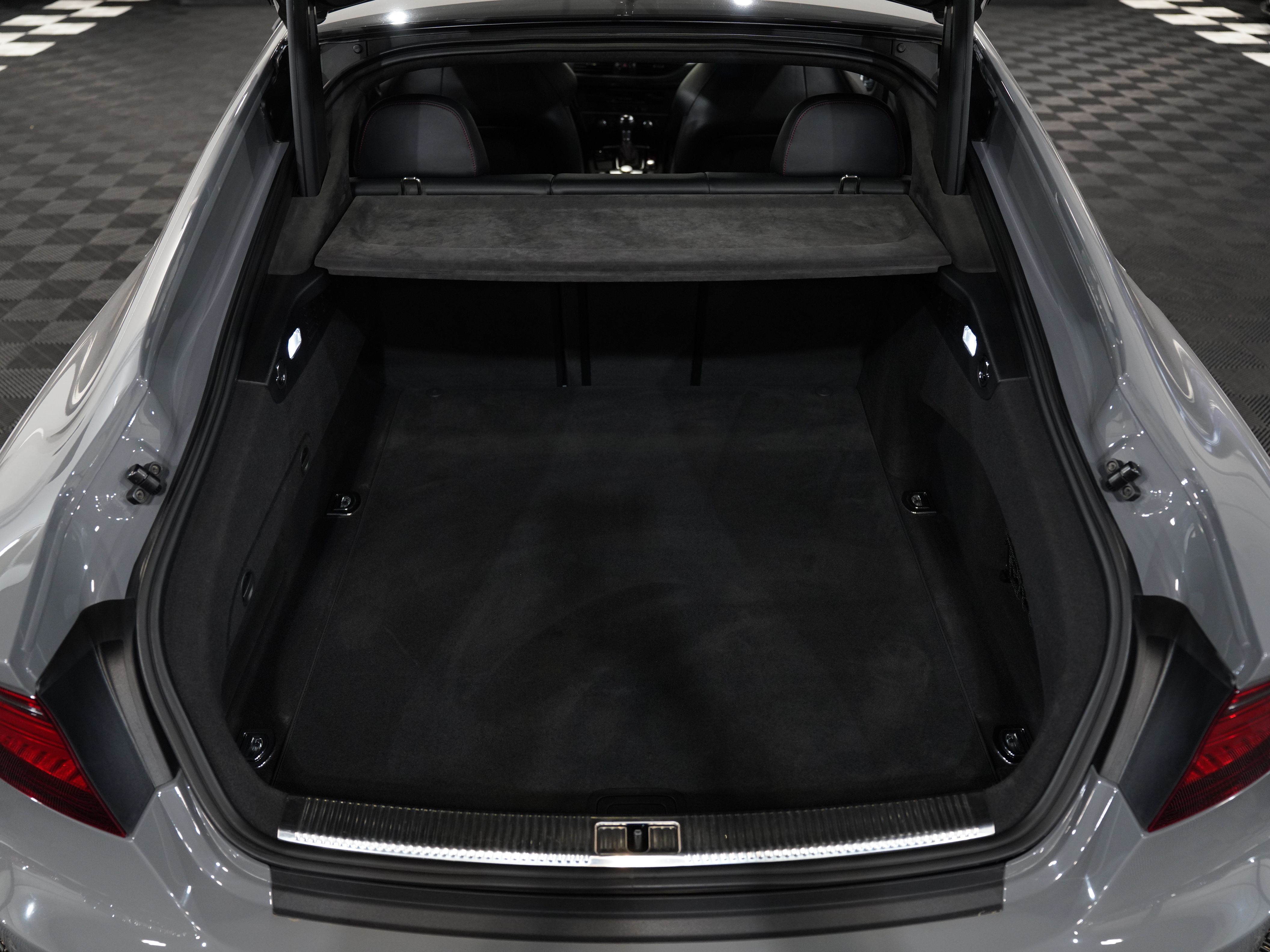 GRAY, 2017 AUDI RS 7 Image 50
