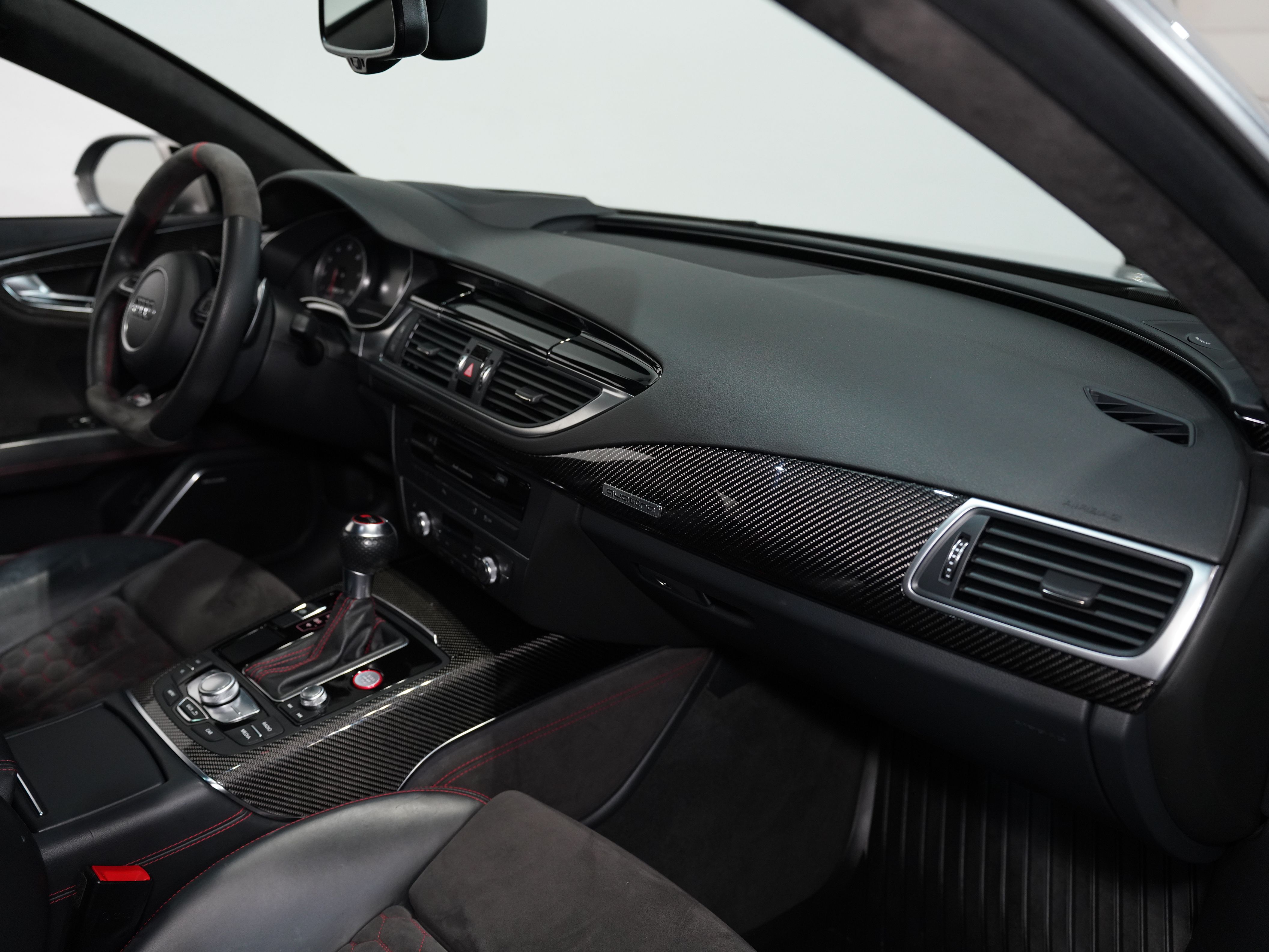 GRAY, 2017 AUDI RS 7 Image 34