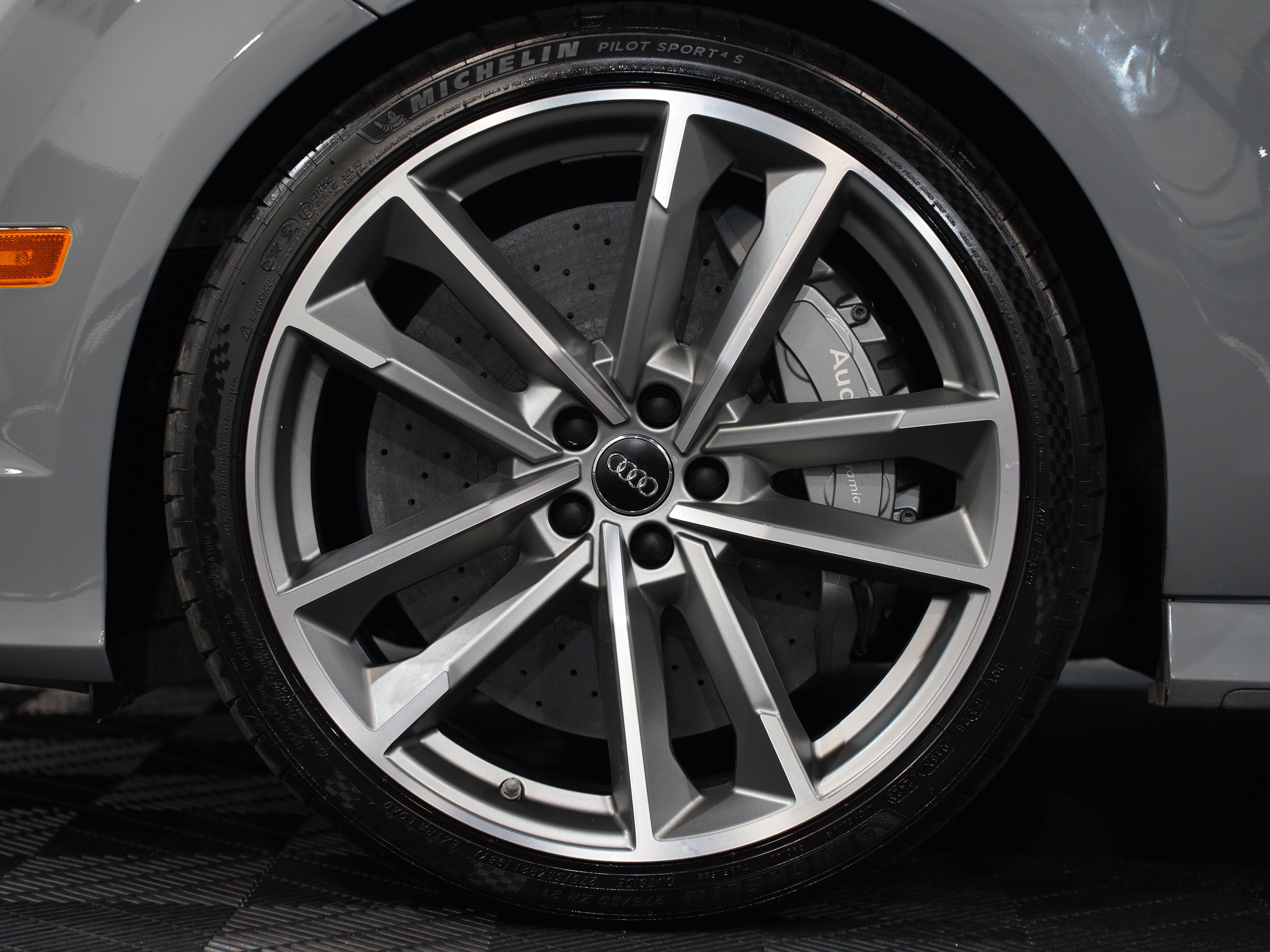 GRAY, 2017 AUDI RS 7 Image 57