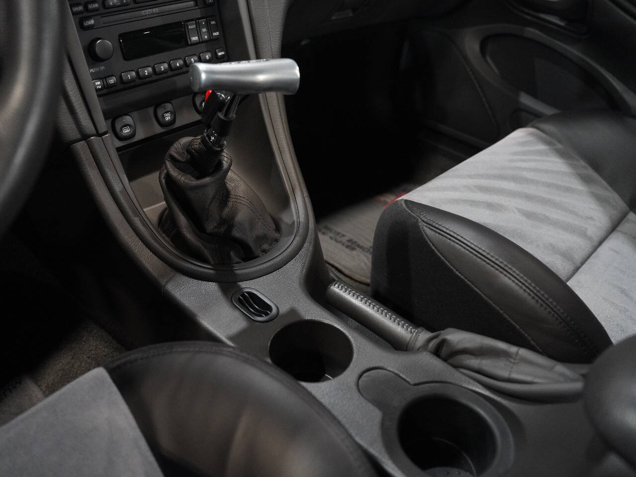 REDFIRE METALLIC, 2003 FORD MUSTANG Image 40