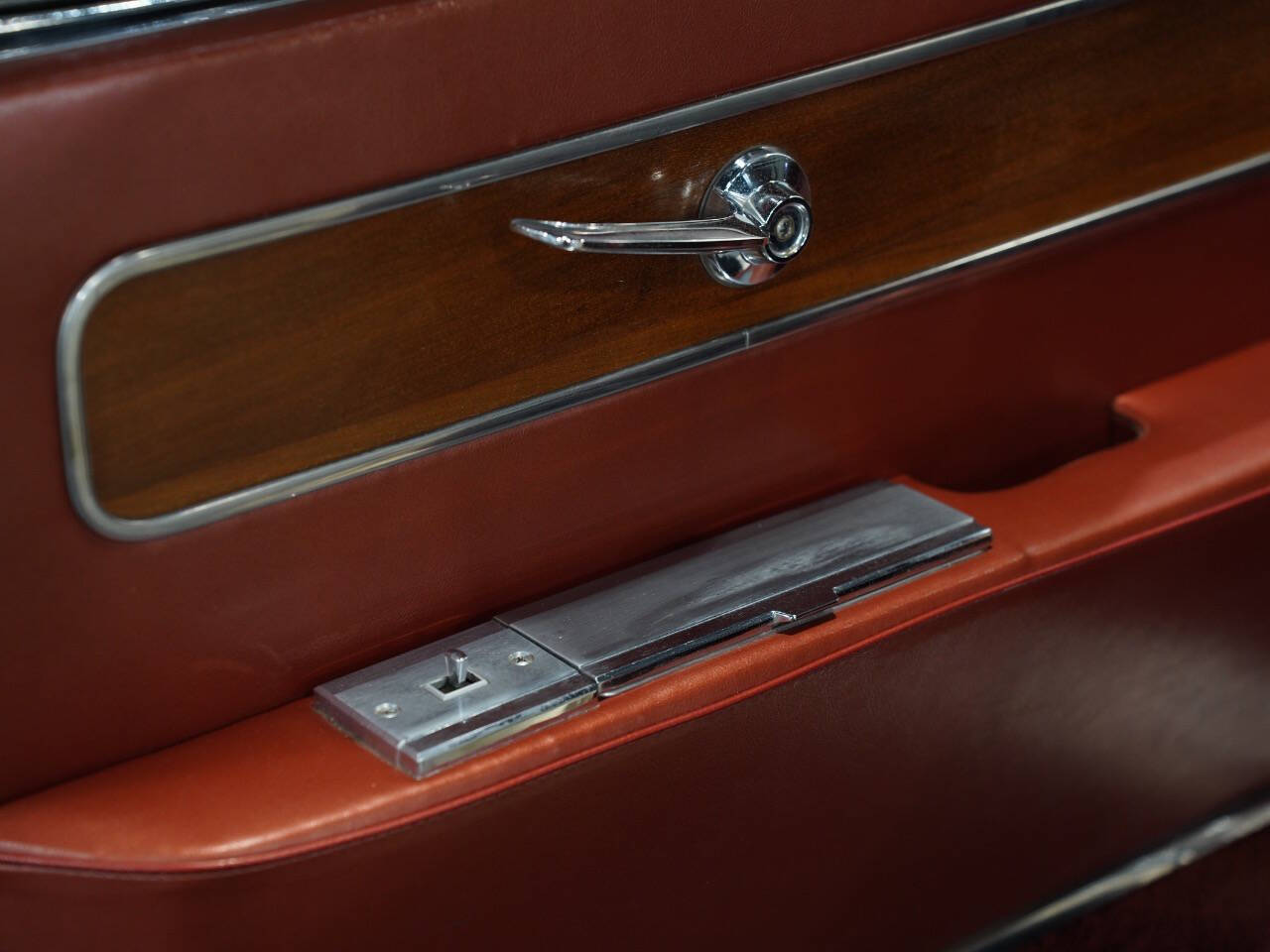 WHITE, 1962 LINCOLN CONTINENTAL Image 29