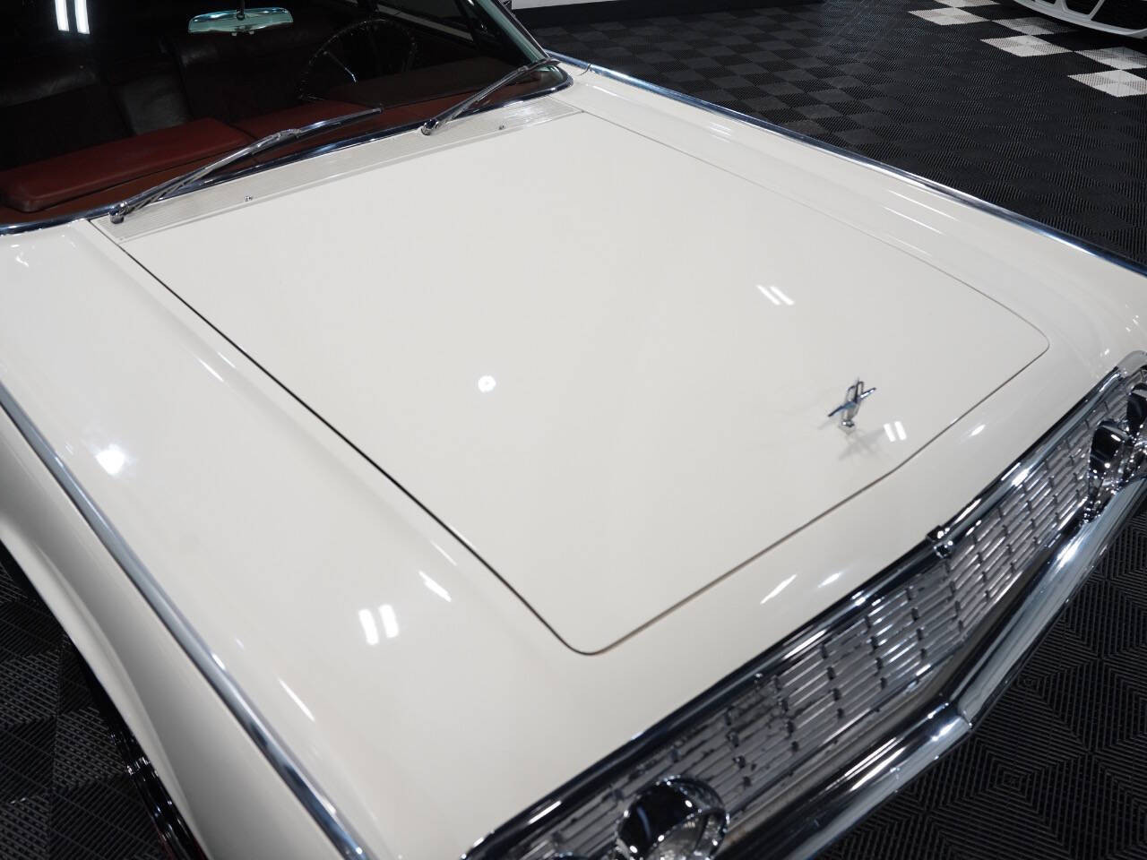 WHITE, 1962 LINCOLN CONTINENTAL Image 12