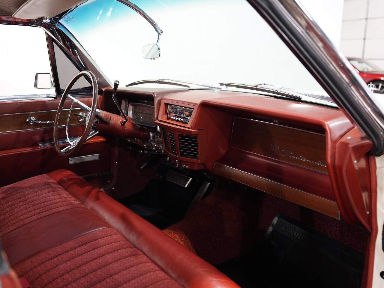 WHITE, 1962 LINCOLN CONTINENTAL Image 36