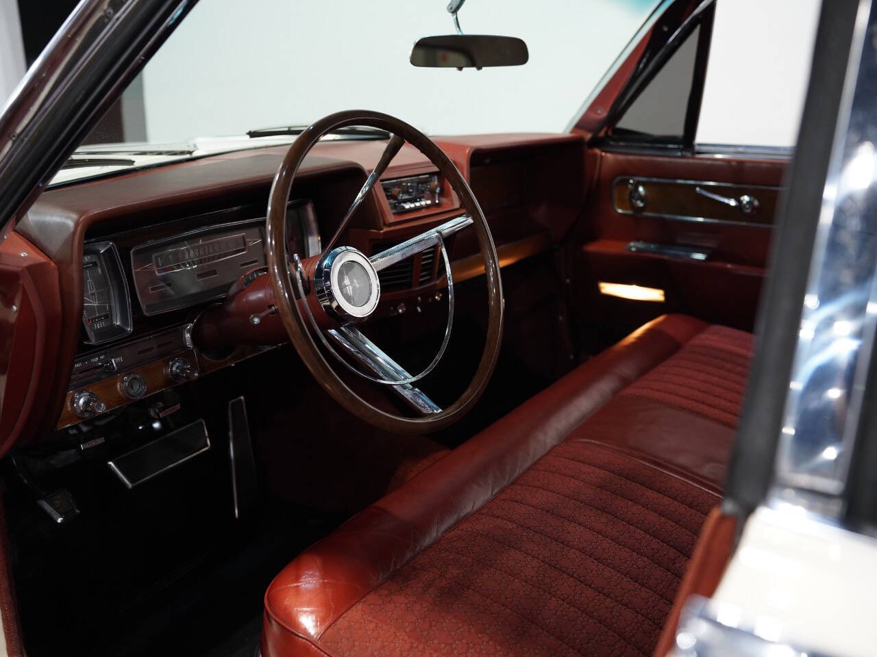 WHITE, 1962 LINCOLN CONTINENTAL Image 33