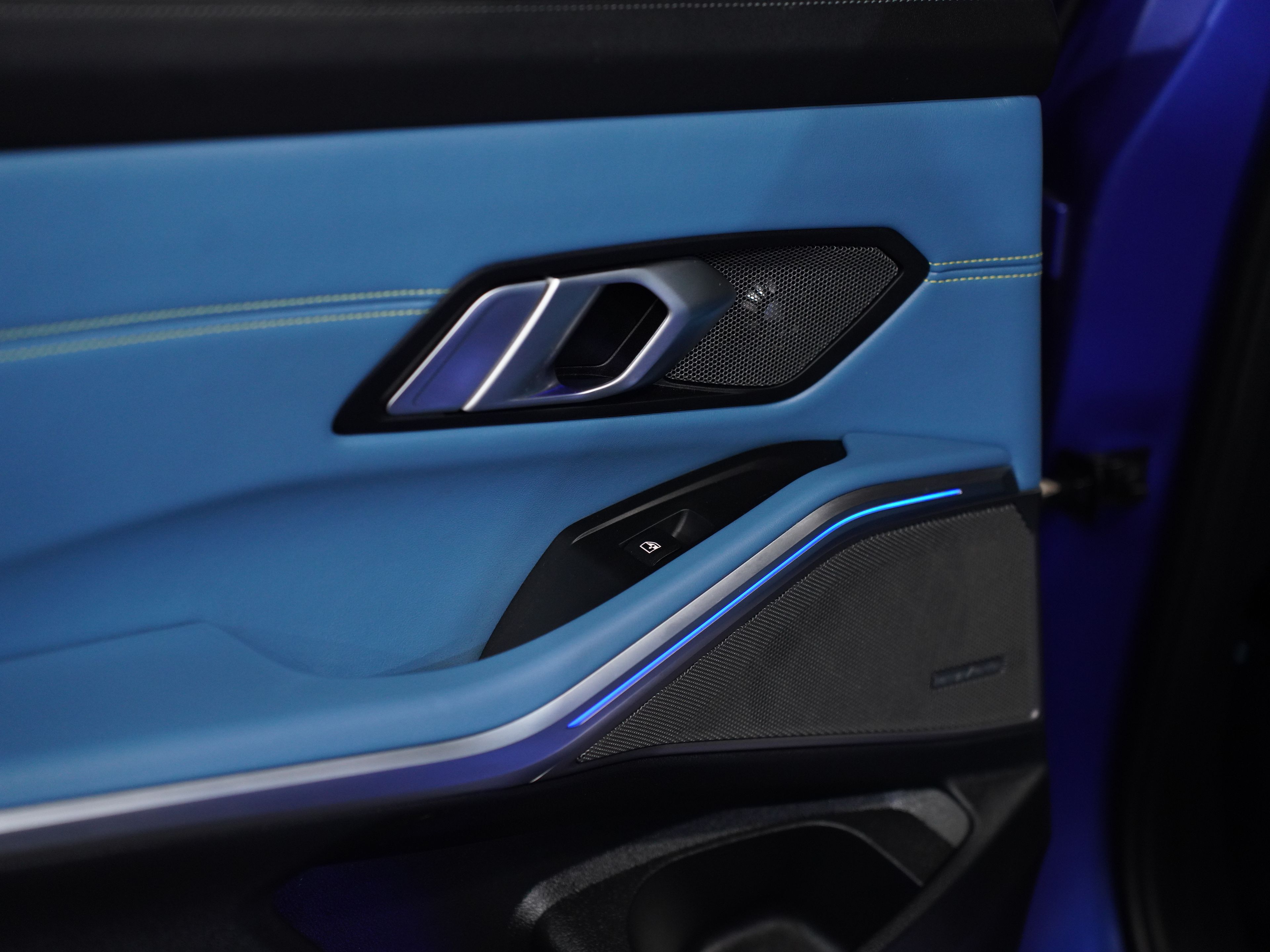 BLUE, 2021 BMW M3 Image 30